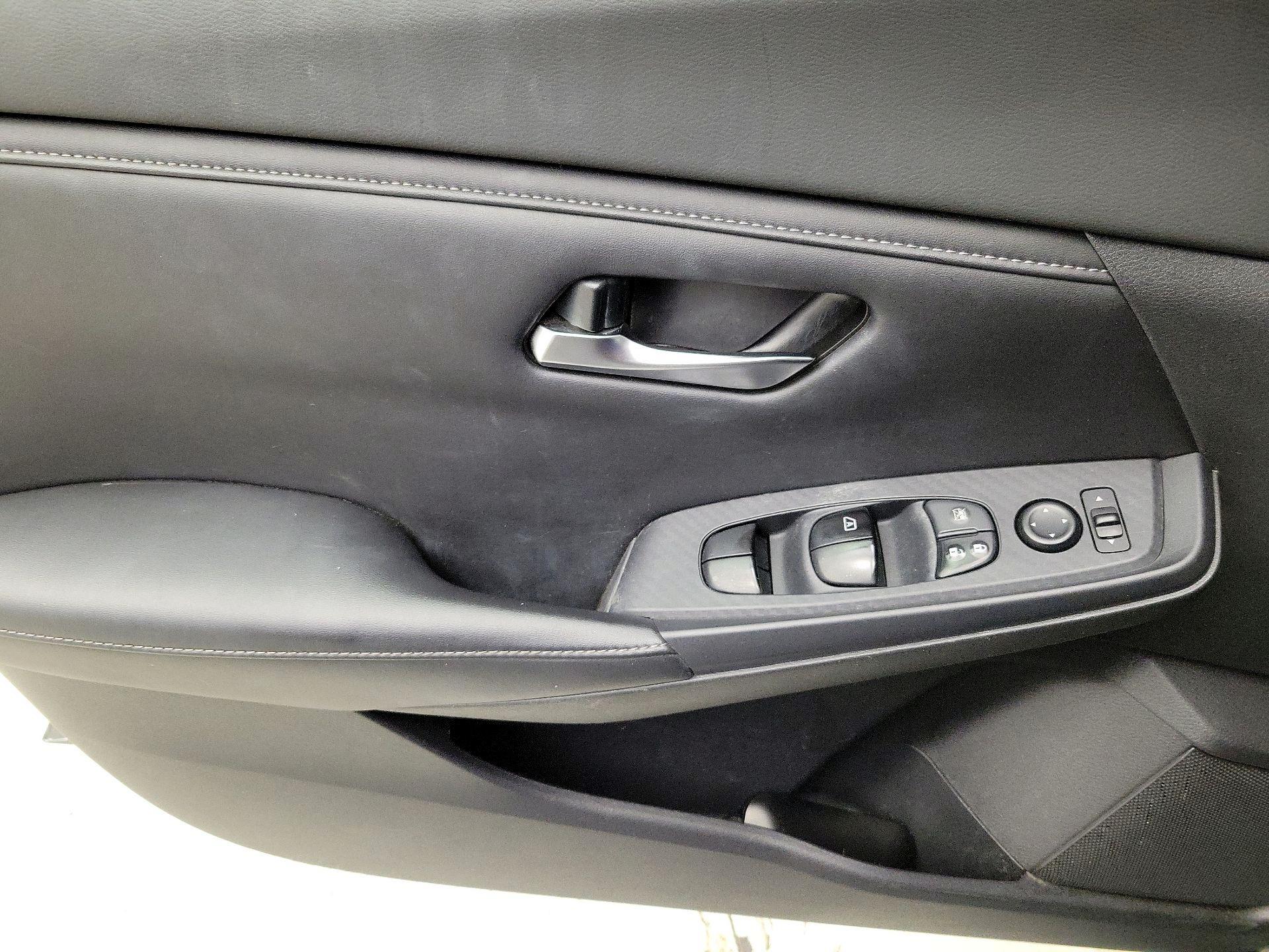 Thumbnail: 2020 Nissan Sentra - 12