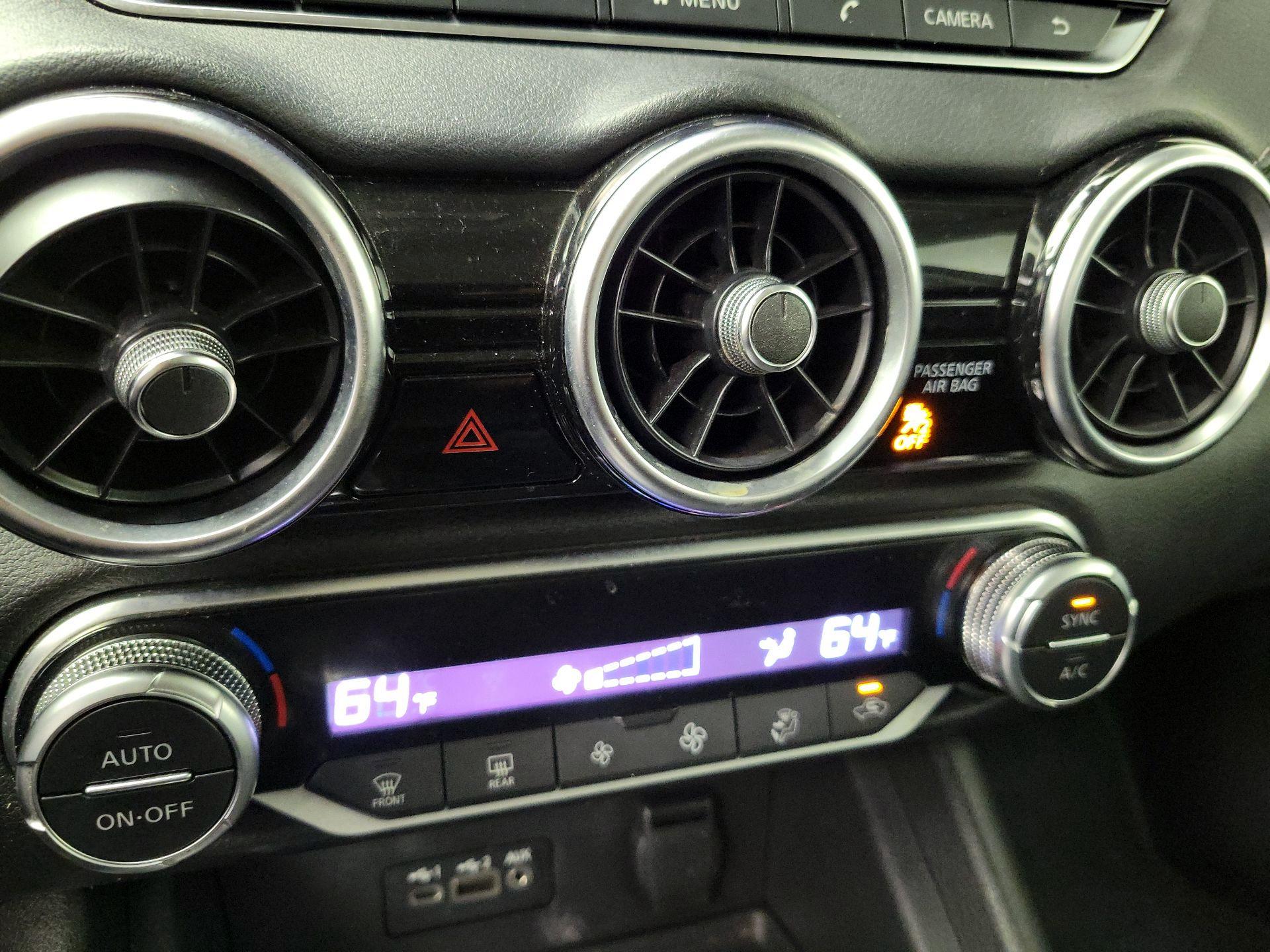 Thumbnail: 2020 Nissan Sentra - 16