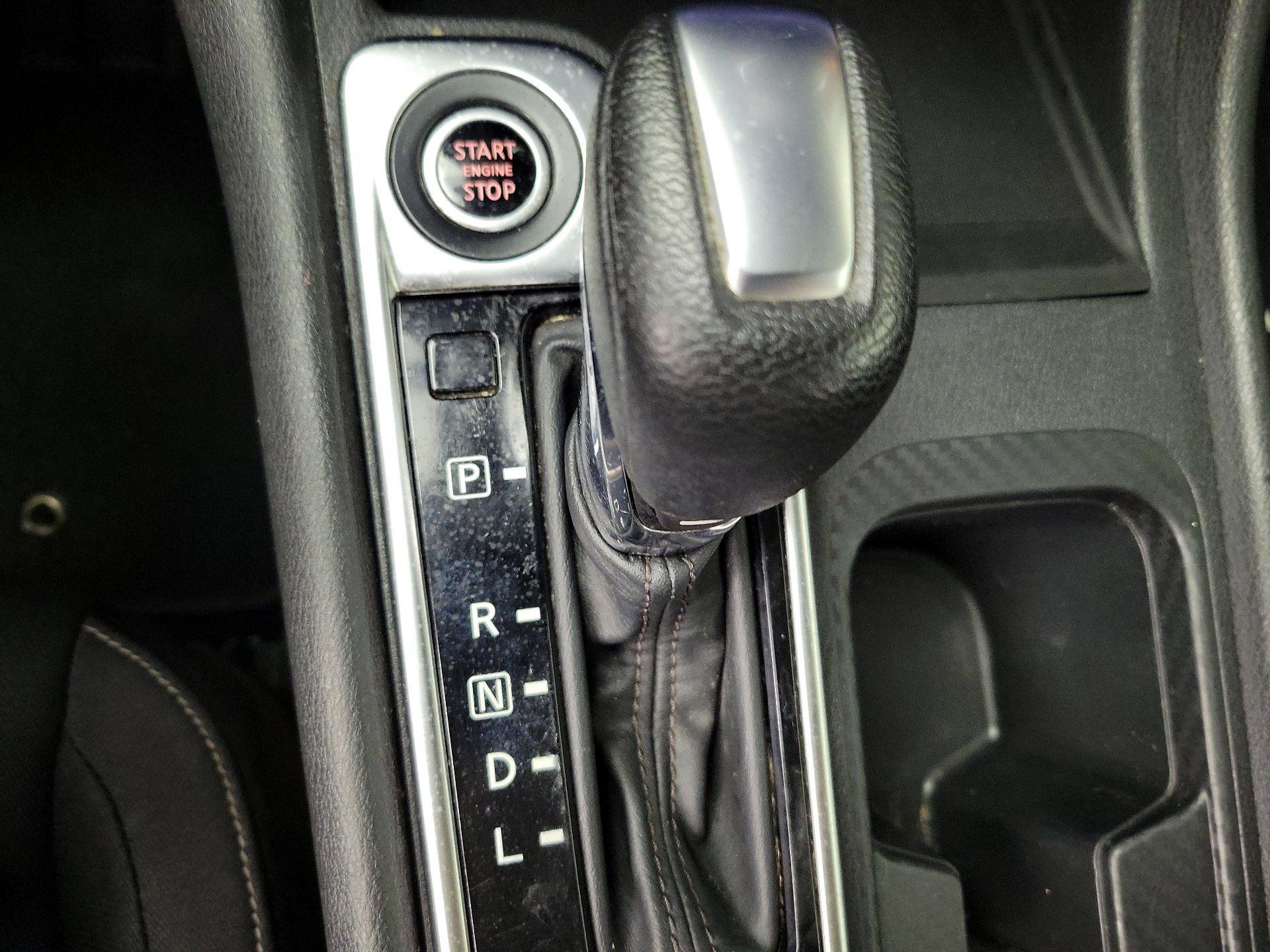 Thumbnail: 2020 Nissan Sentra - 17