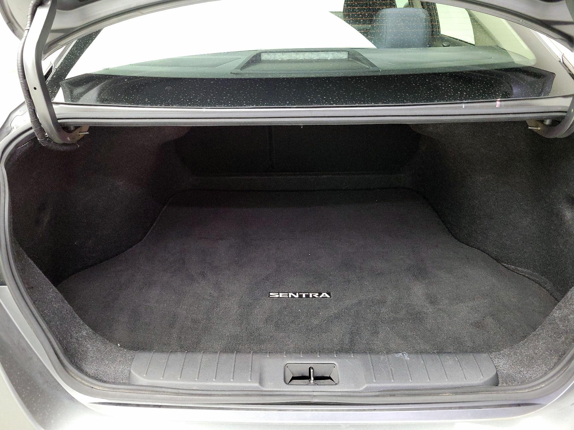 Thumbnail: 2020 Nissan Sentra - 20