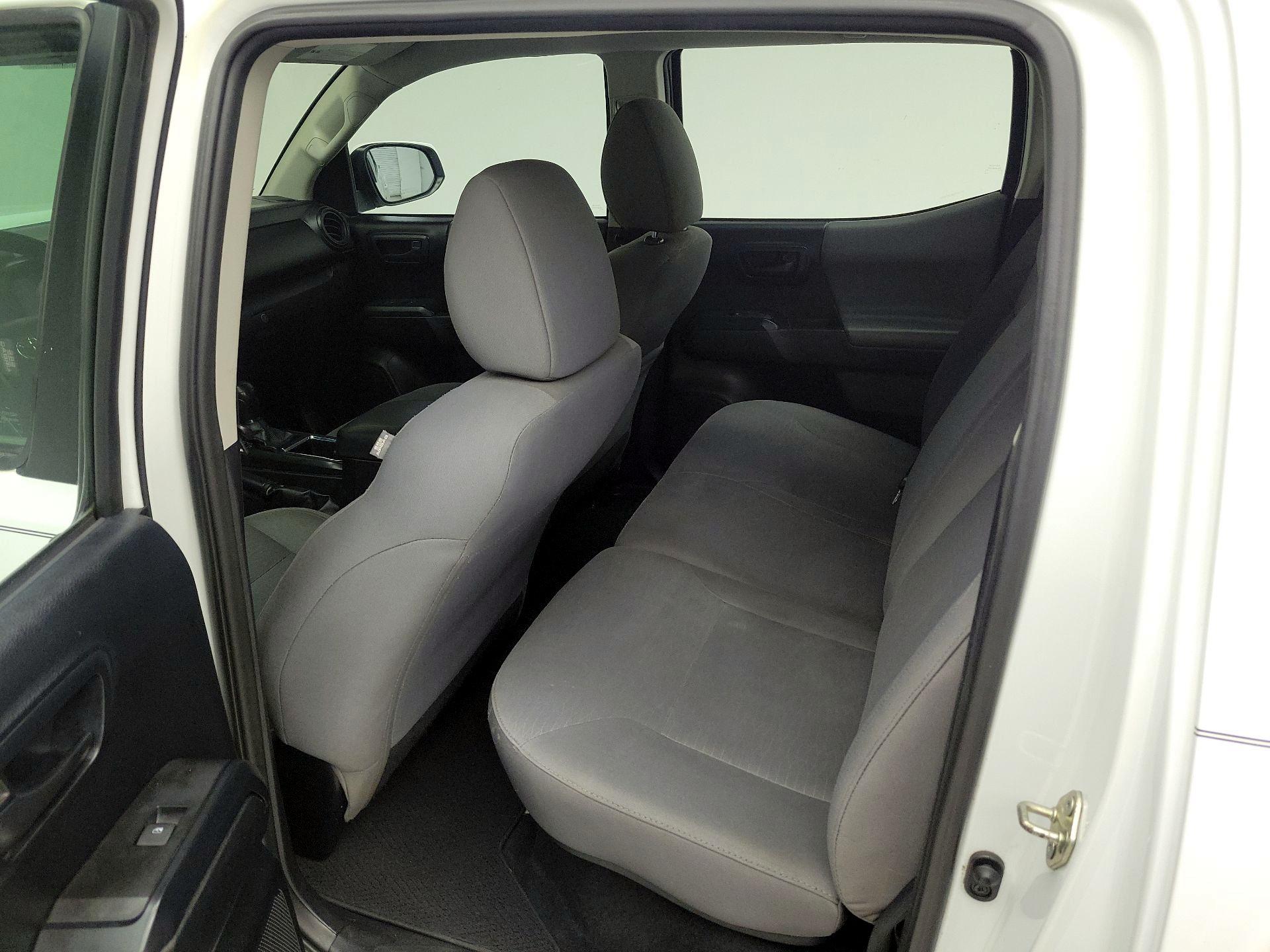 Thumbnail: 2016 Toyota Tacoma - 19
