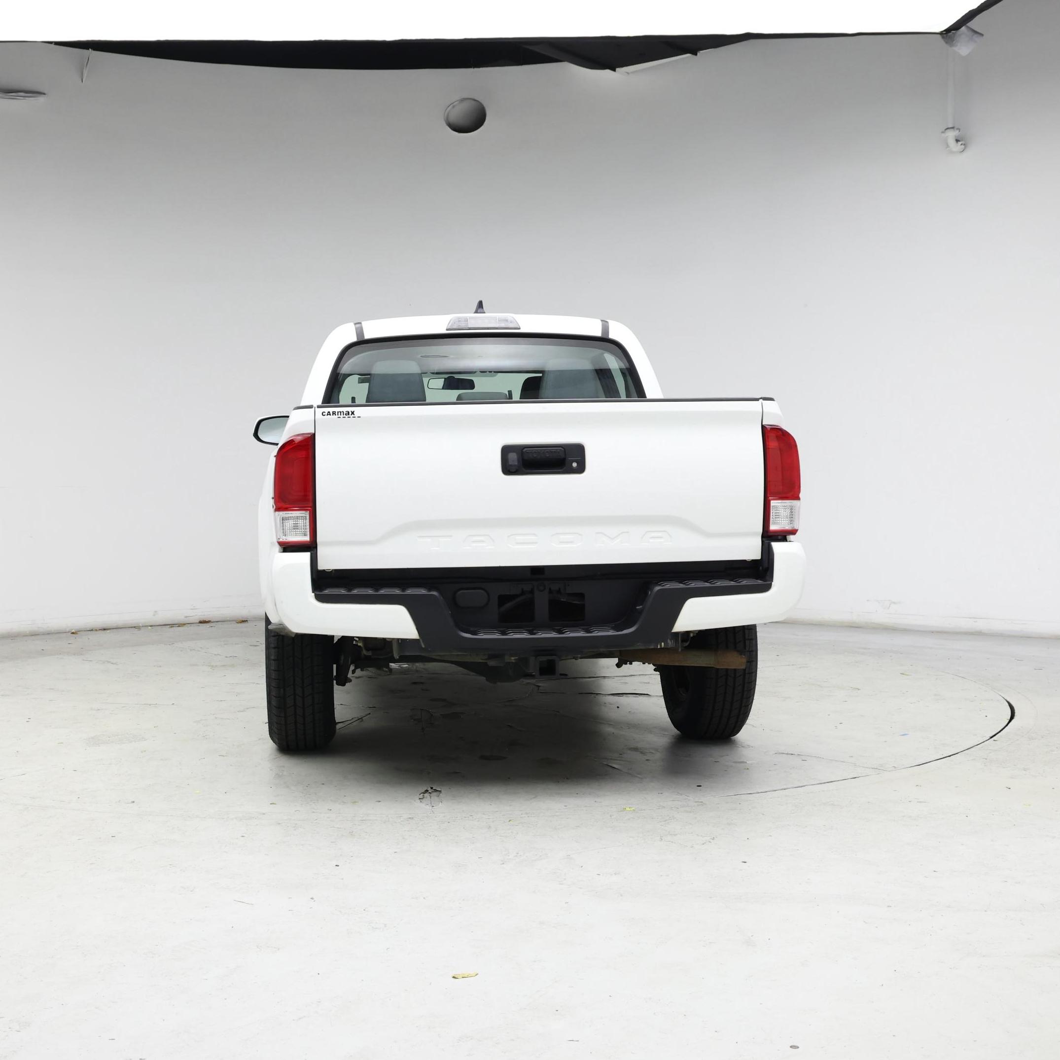 Thumbnail: 2016 Toyota Tacoma - 6