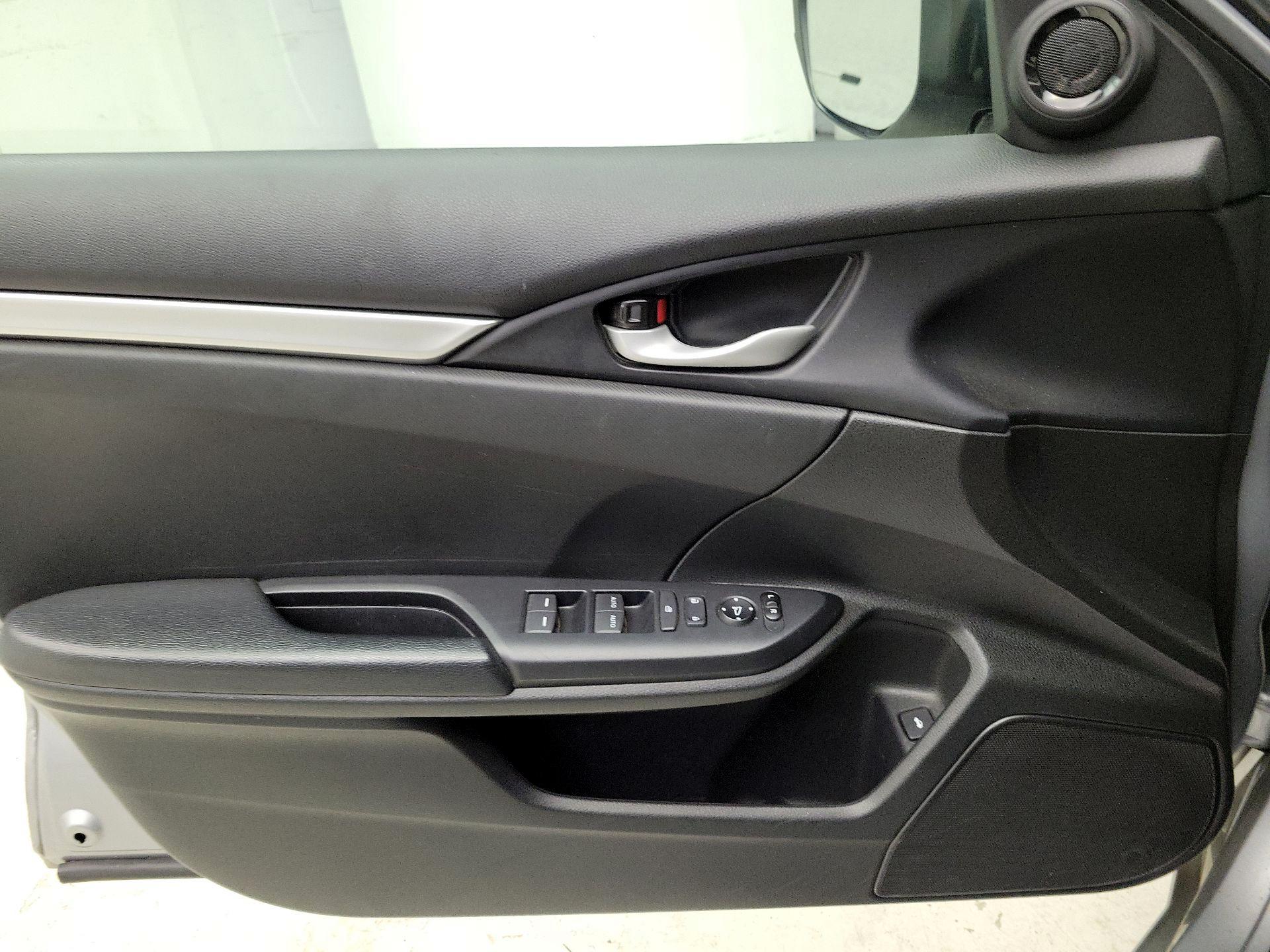 Thumbnail: 2019 Honda Civic - 12