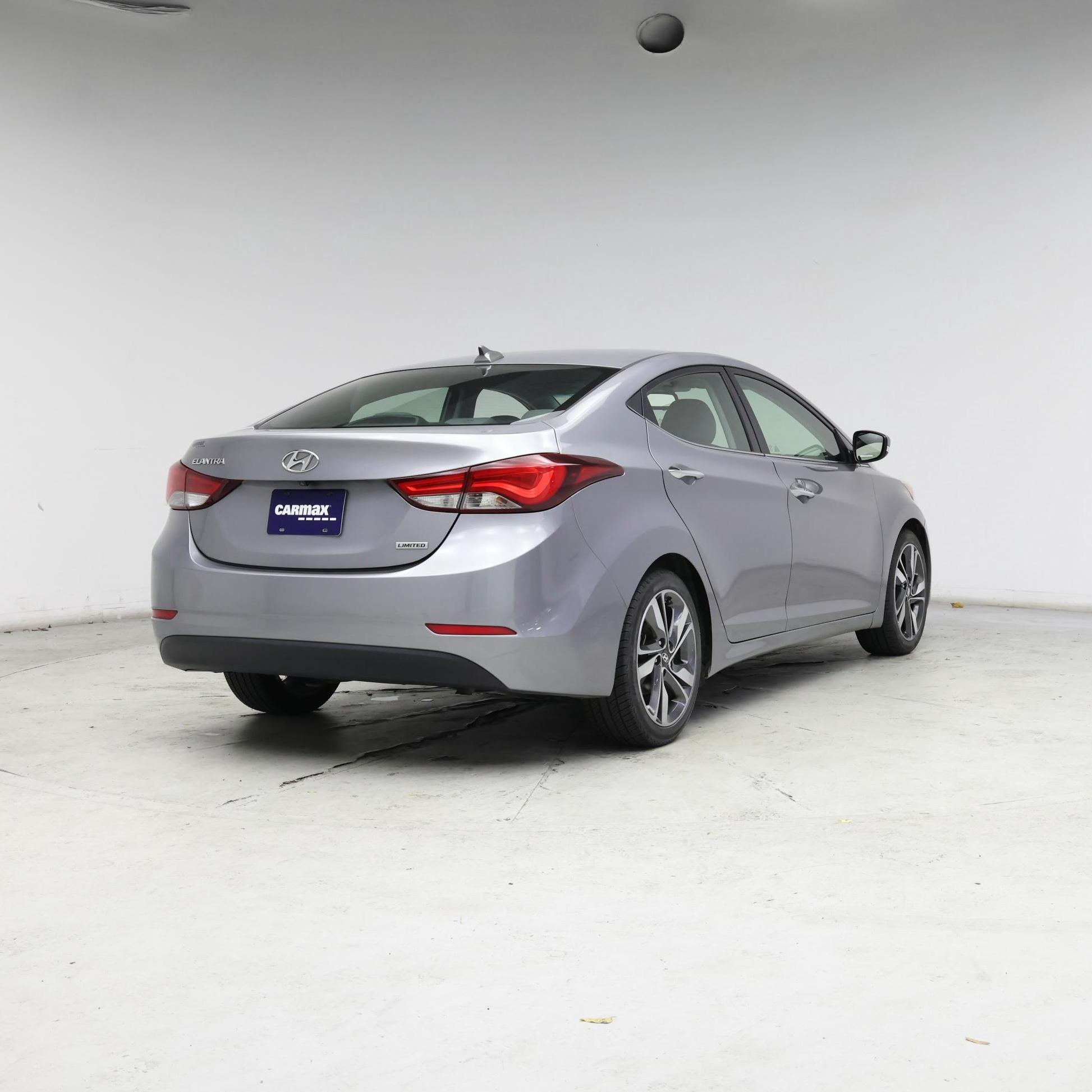 Thumbnail: 2015 Hyundai Elantra - 8