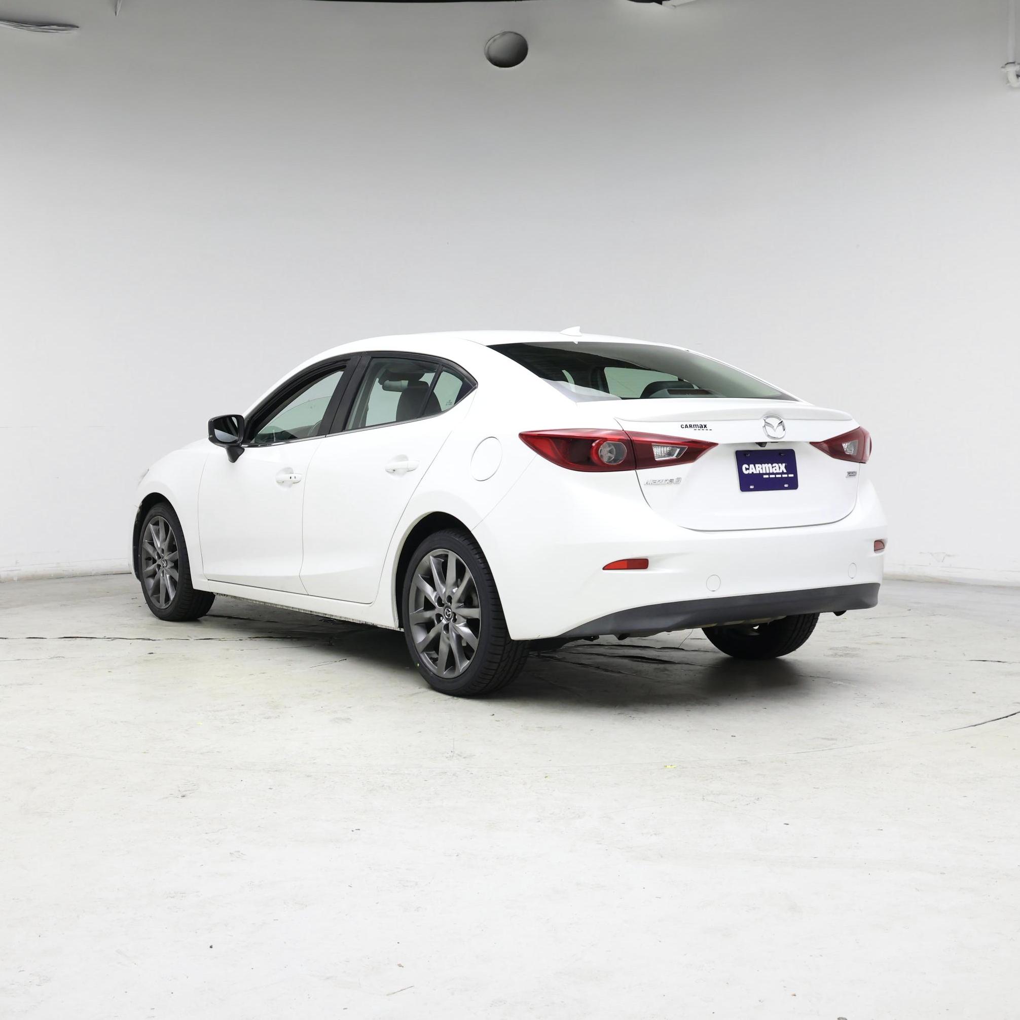 Thumbnail: 2018 Mazda Mazda3 - 2
