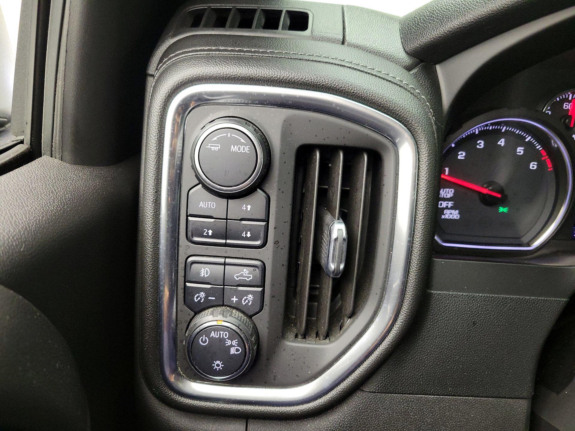Thumbnail: 2020 Chevrolet Silverado 1500 - 13