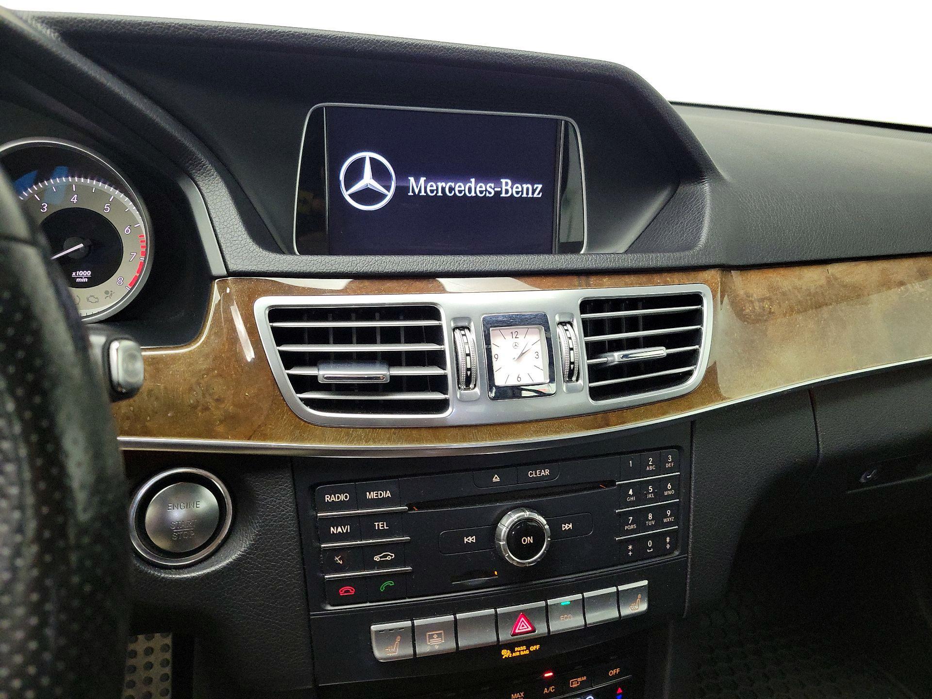 Thumbnail: 2016 Mercedes-Benz E-Class - 15