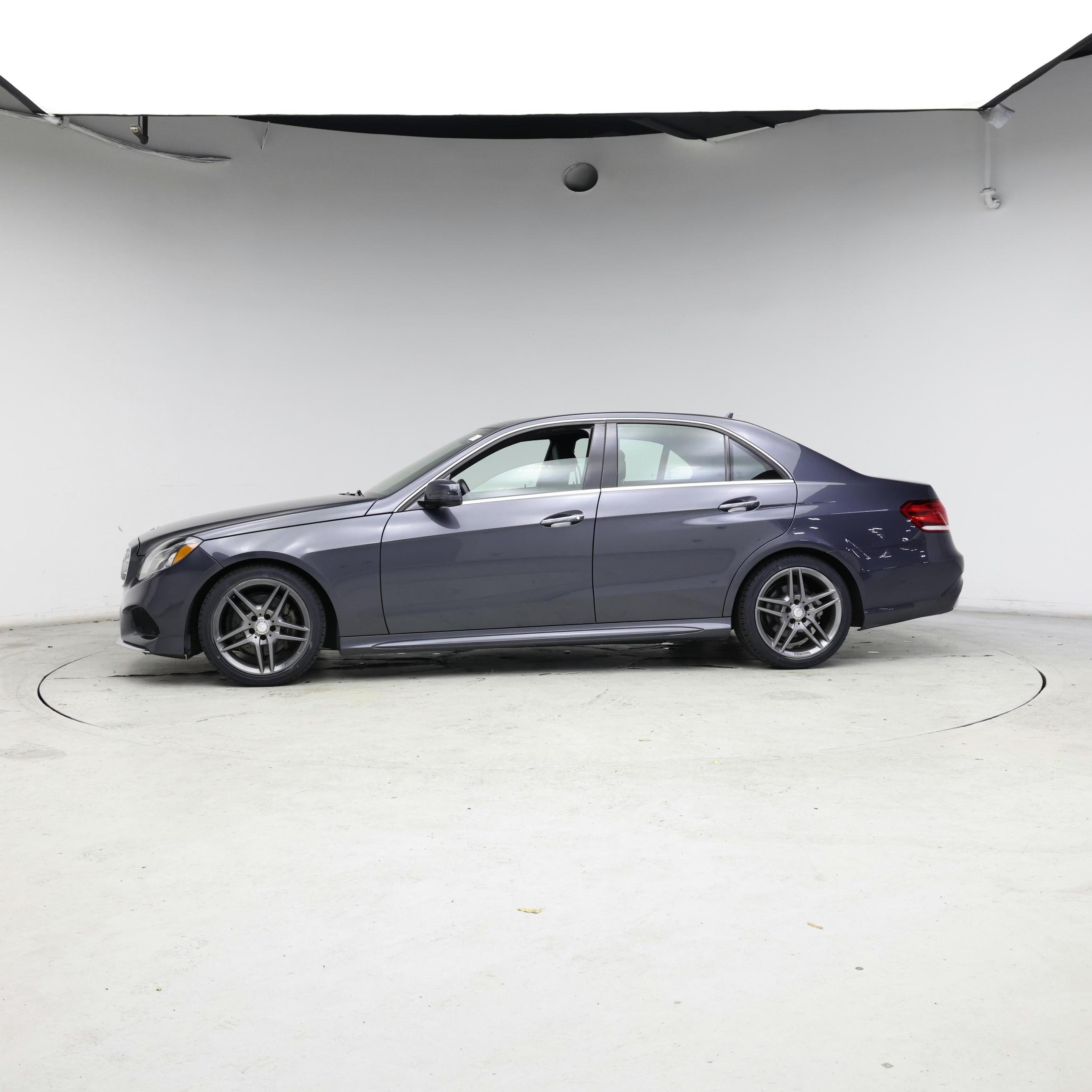 Thumbnail: 2016 Mercedes-Benz E-Class - 3