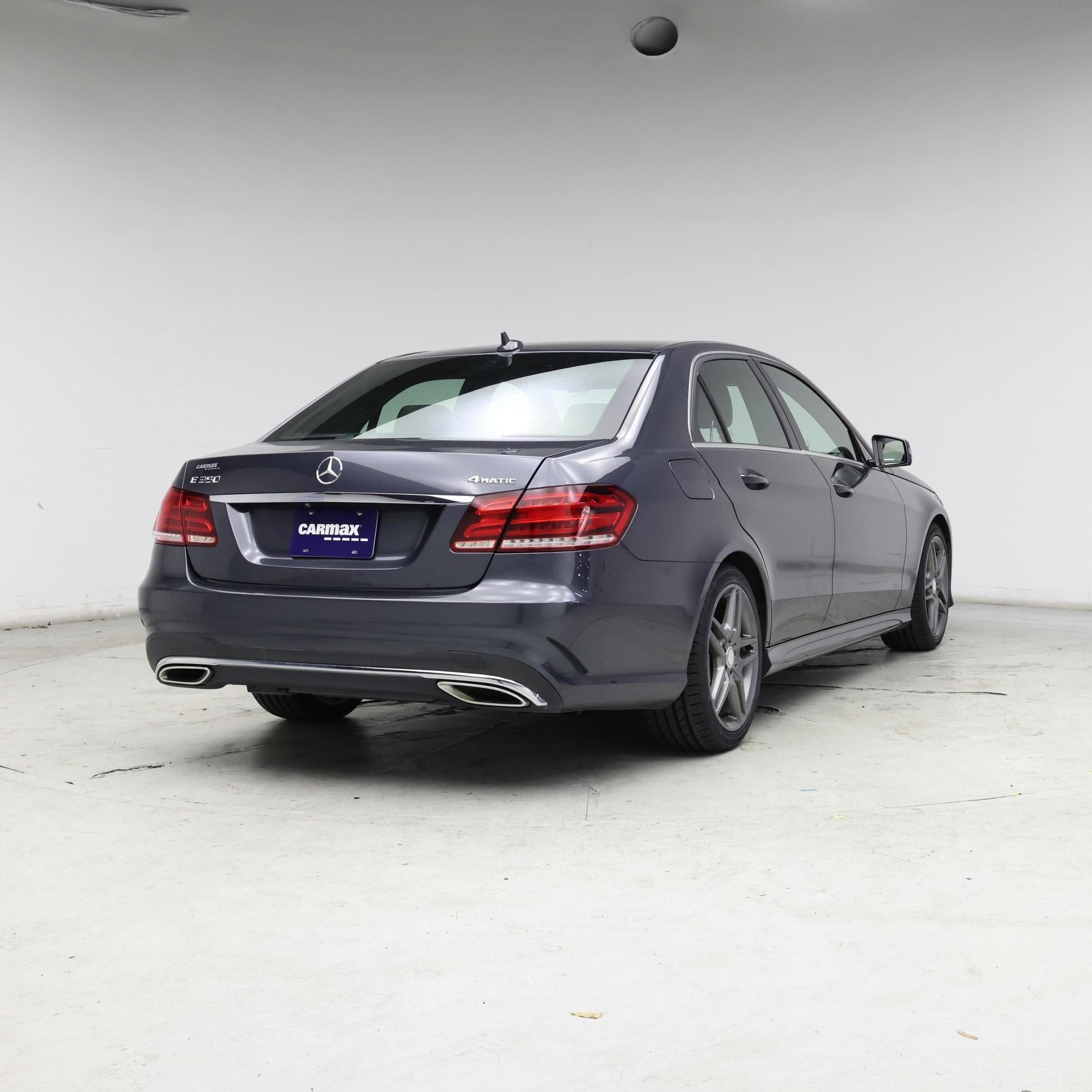 Thumbnail: 2016 Mercedes-Benz E-Class - 8