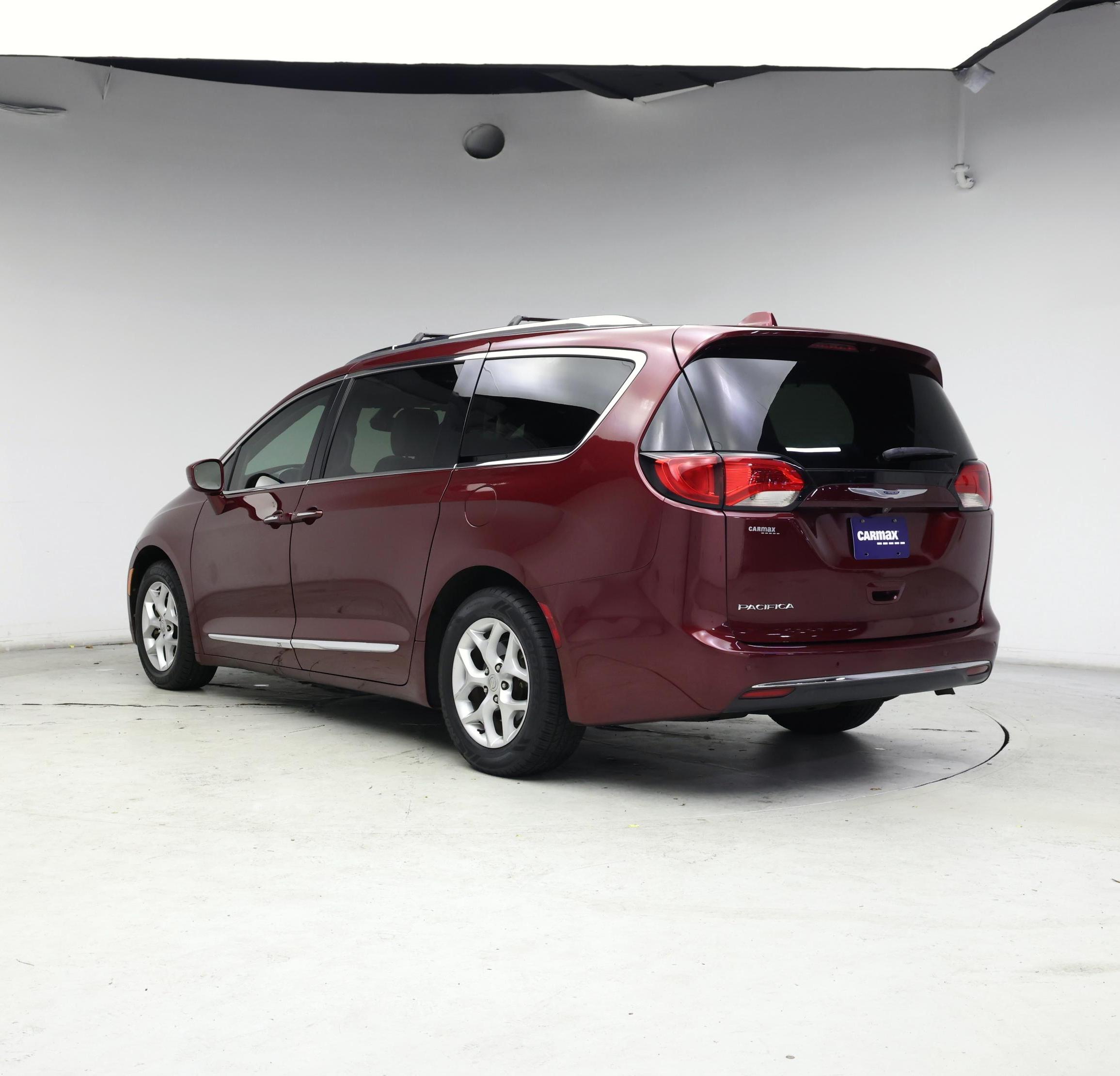 Thumbnail: 2019 Chrysler Pacifica - 2