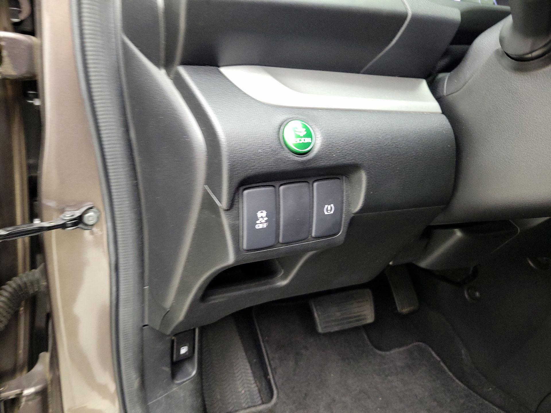 Thumbnail: 2014 Honda CR-V - 13