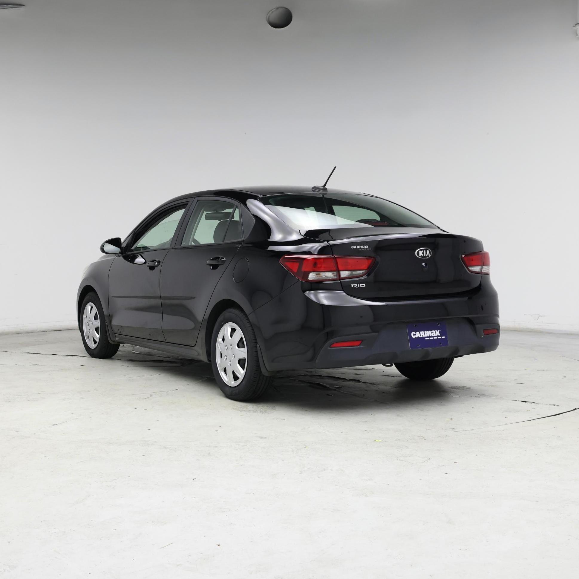 Thumbnail: 2019 Kia Rio - 2
