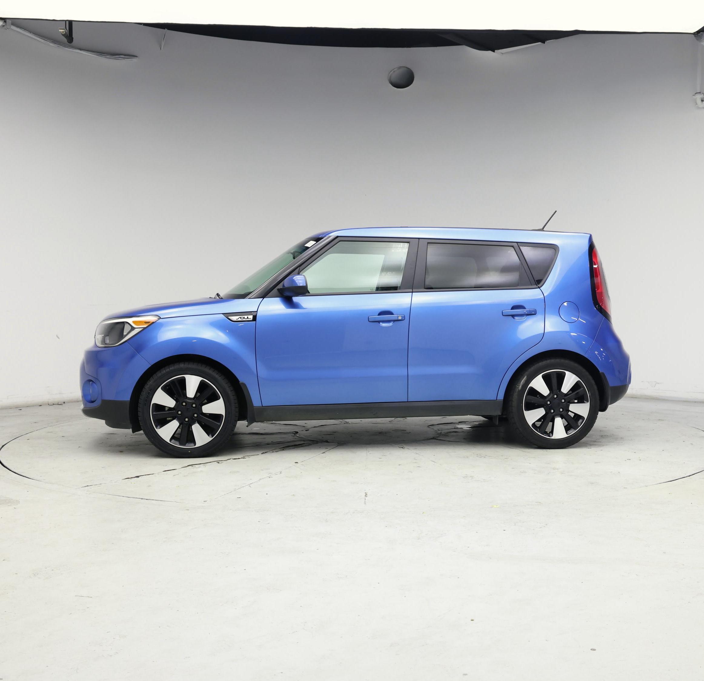 Thumbnail: 2019 Kia Soul - 3
