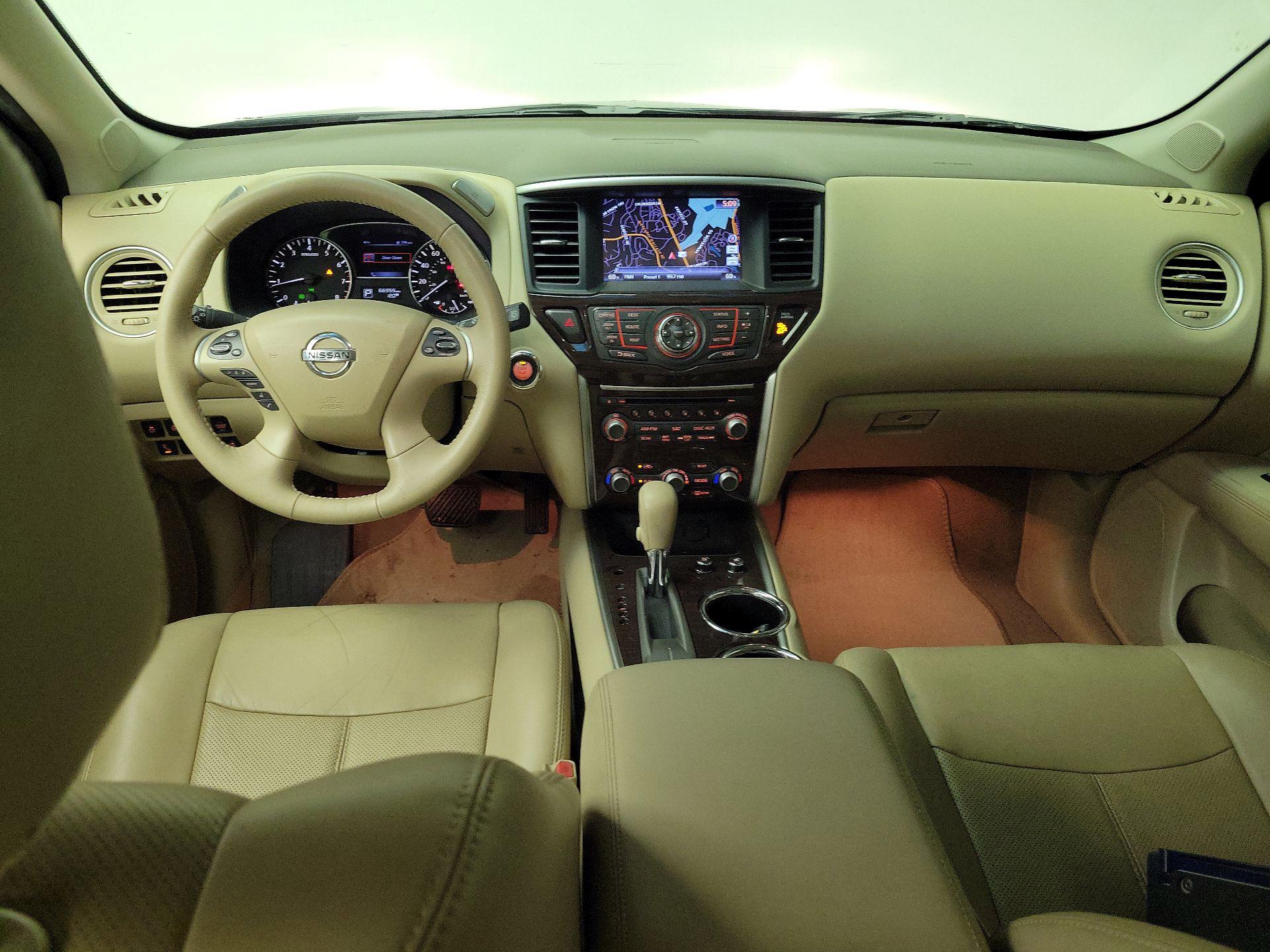 Thumbnail: 2015 Nissan Pathfinder - 9