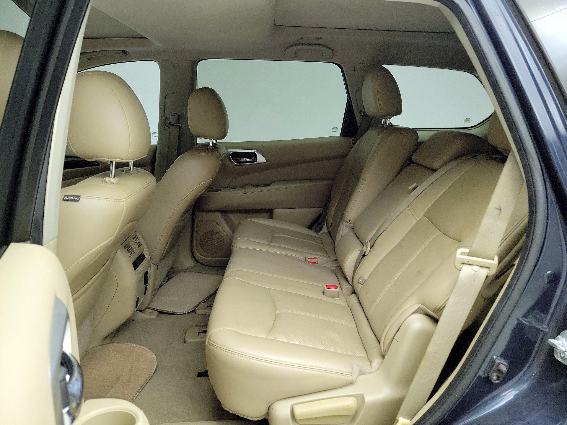 Thumbnail: 2015 Nissan Pathfinder - 20