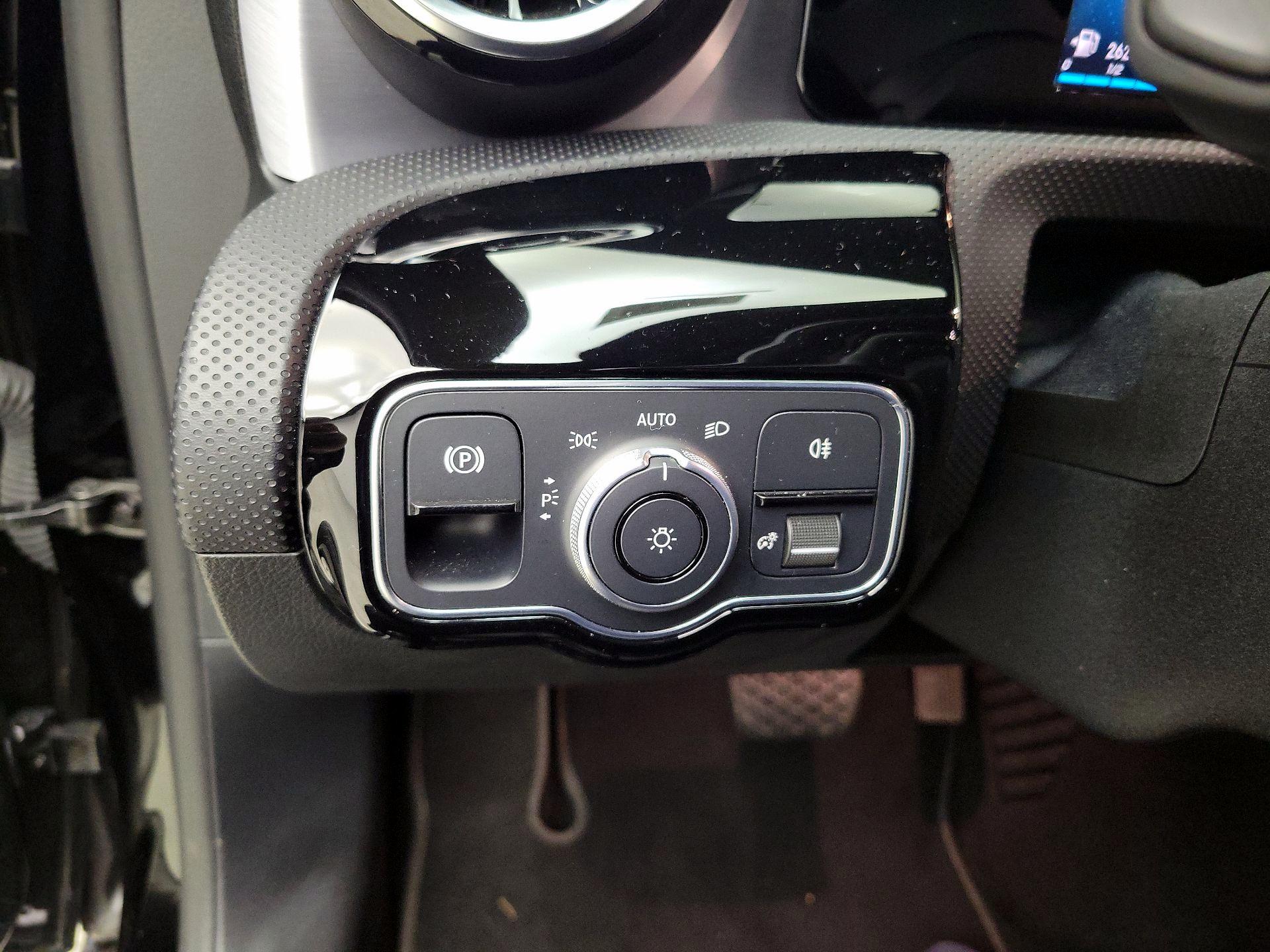 Thumbnail: 2020 Mercedes-Benz A-Class - 13