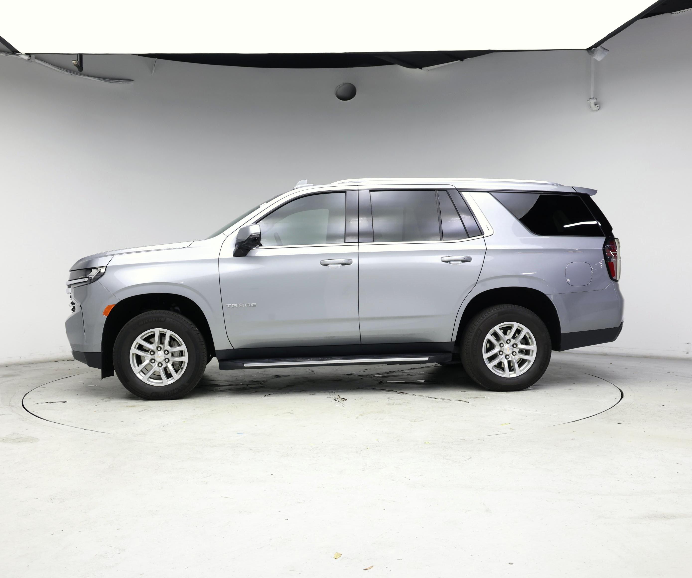 Thumbnail: 2024 Chevrolet Tahoe - 3