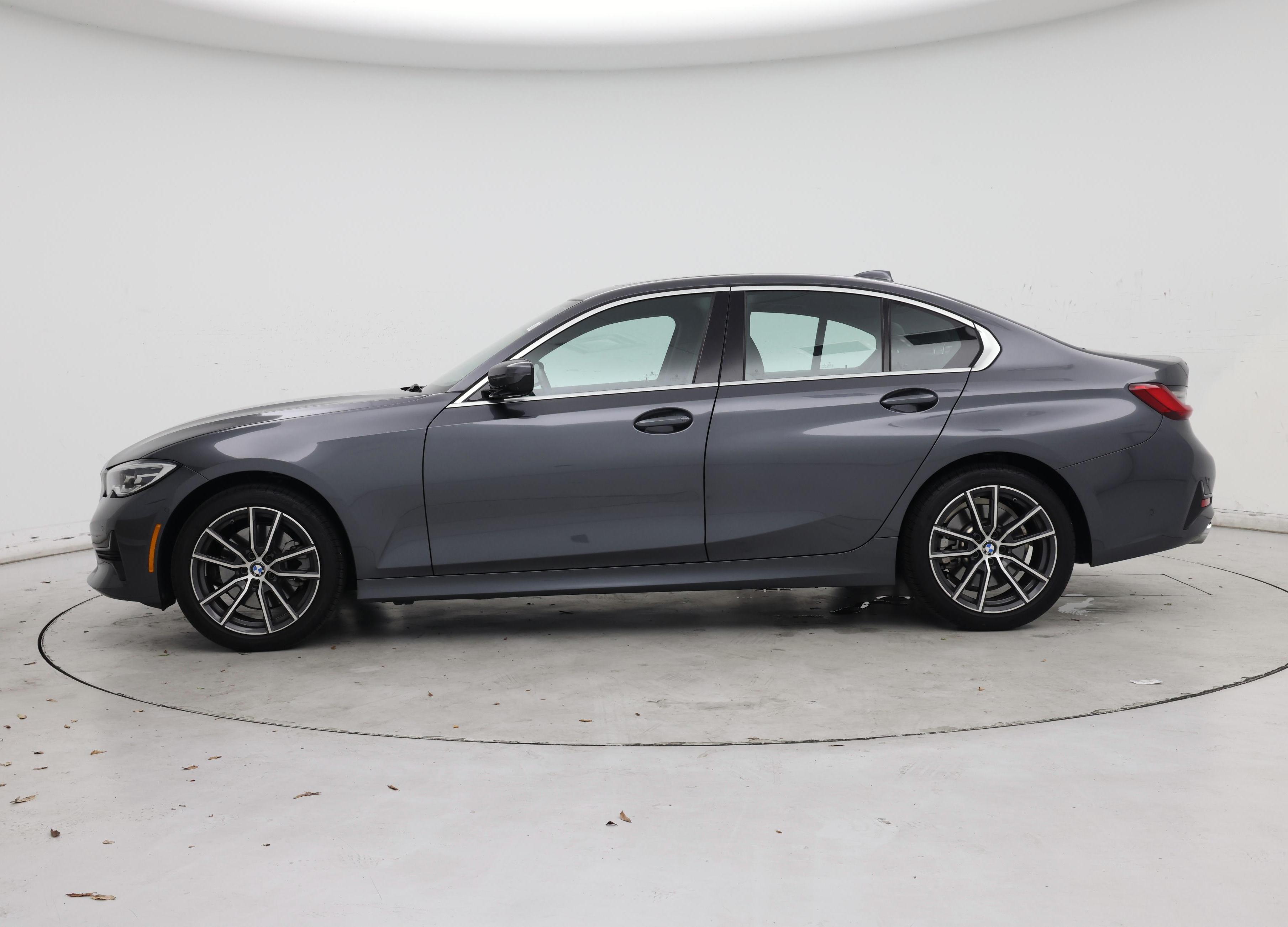 Thumbnail: 2021 BMW 3 Series - 3