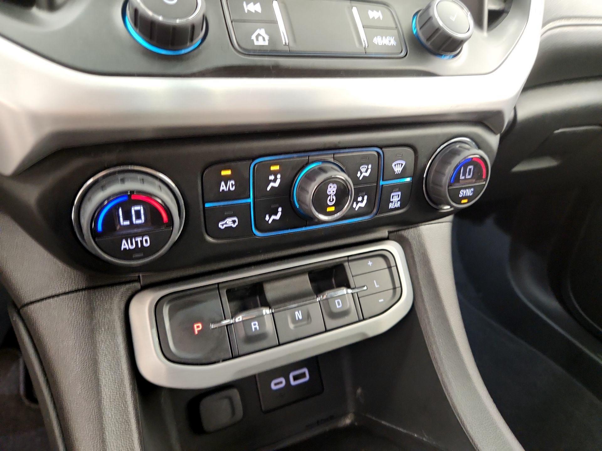 Thumbnail: 2023 GMC Acadia - 16