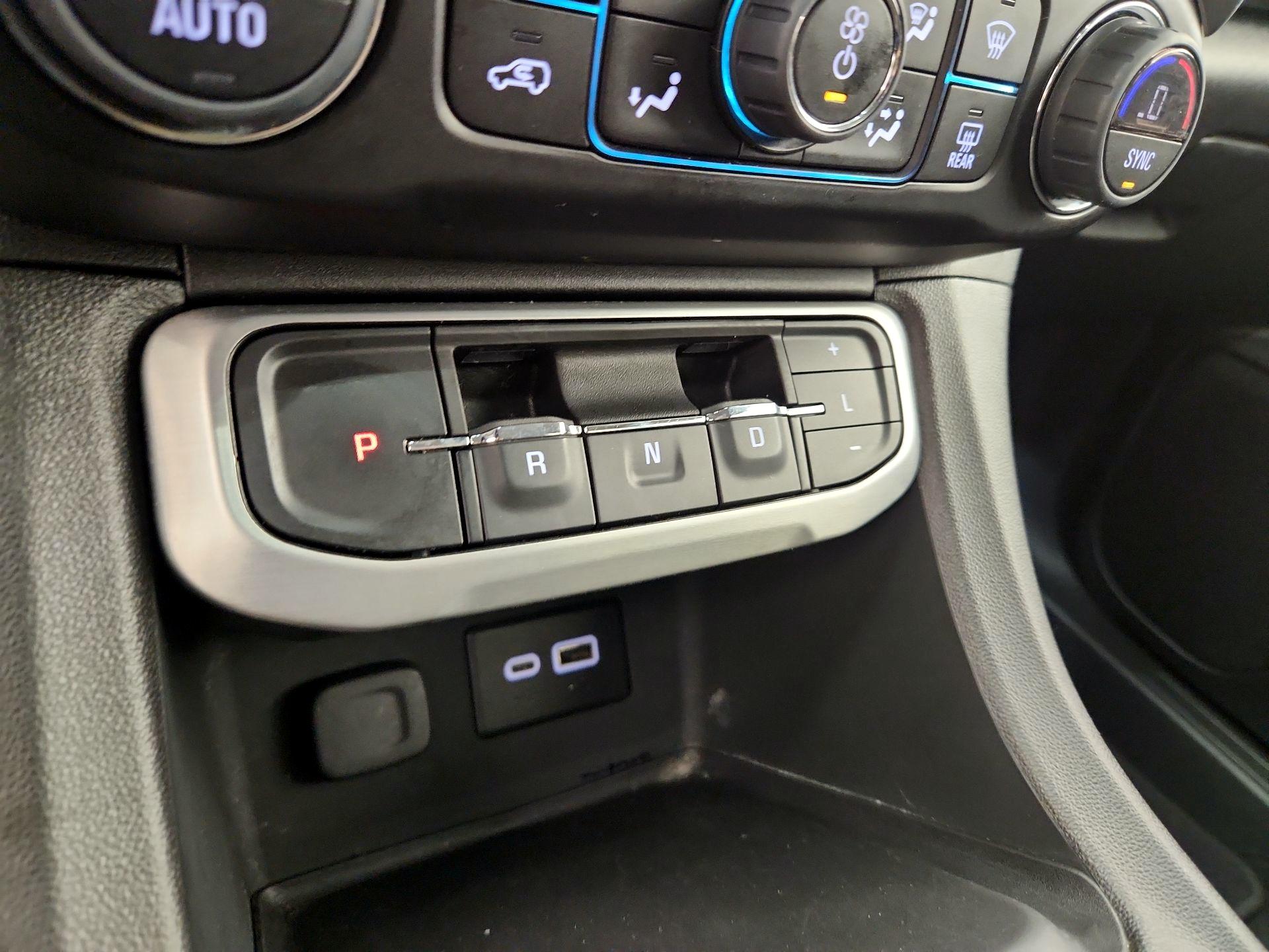 Thumbnail: 2023 GMC Acadia - 17