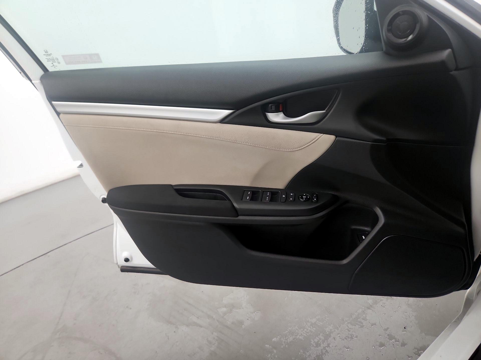 Thumbnail: 2020 Honda Civic - 12