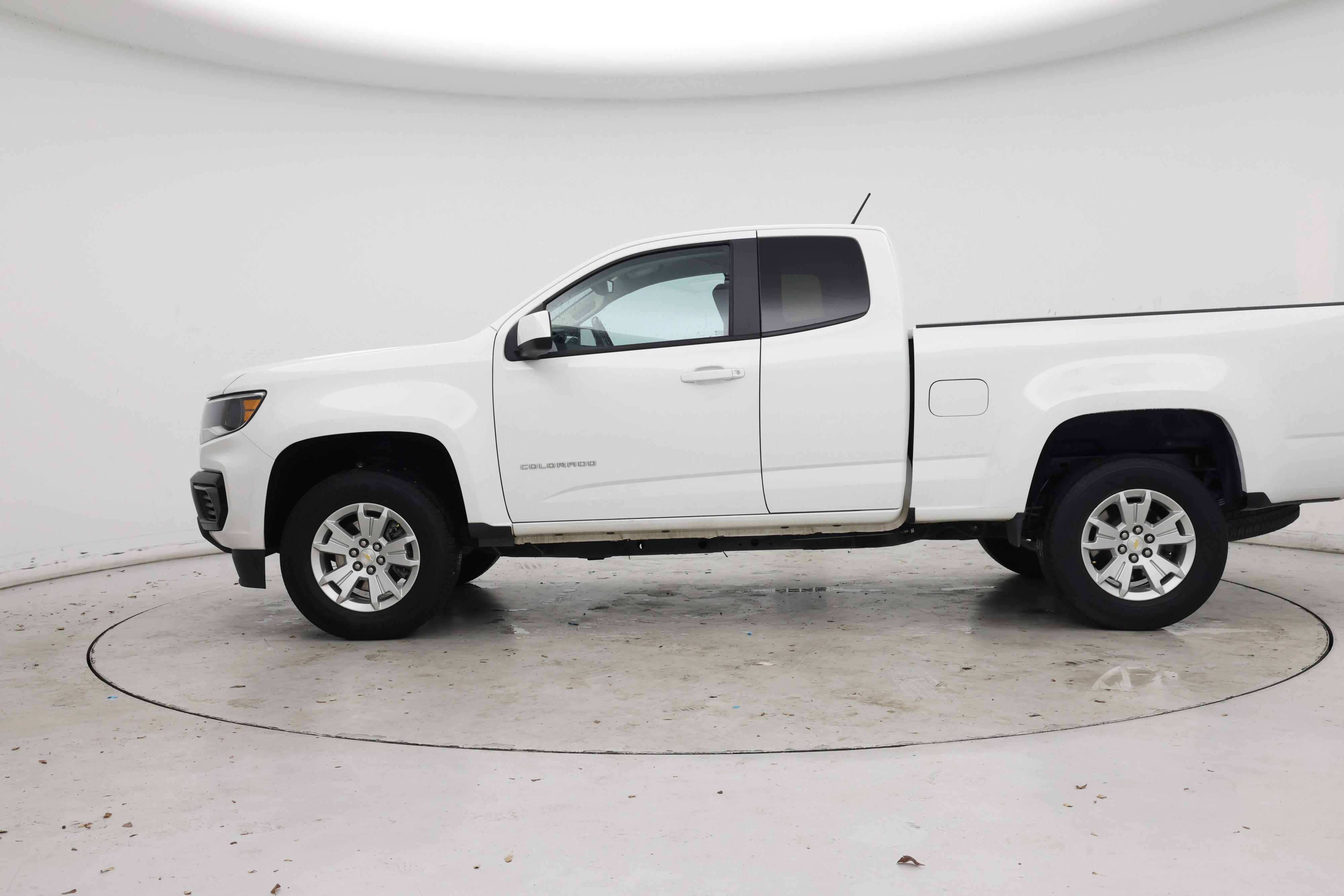 Thumbnail: 2022 Chevrolet Colorado - 3