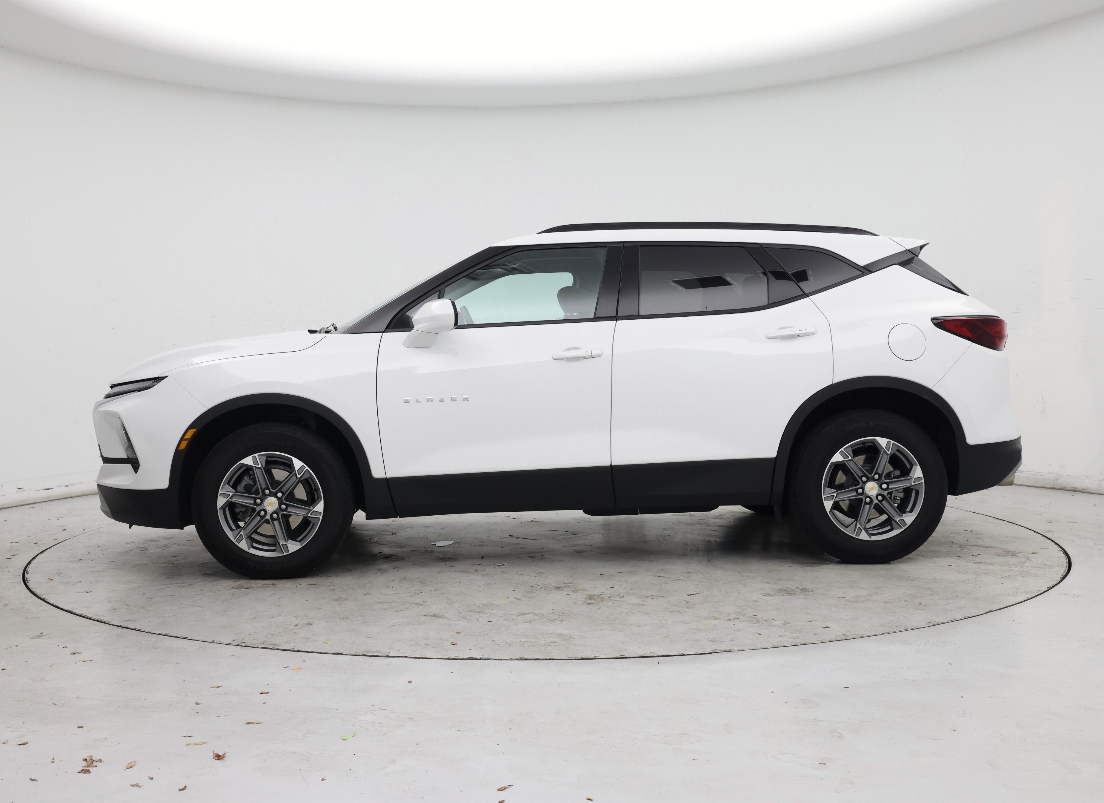 Thumbnail: 2023 Chevrolet Blazer - 3