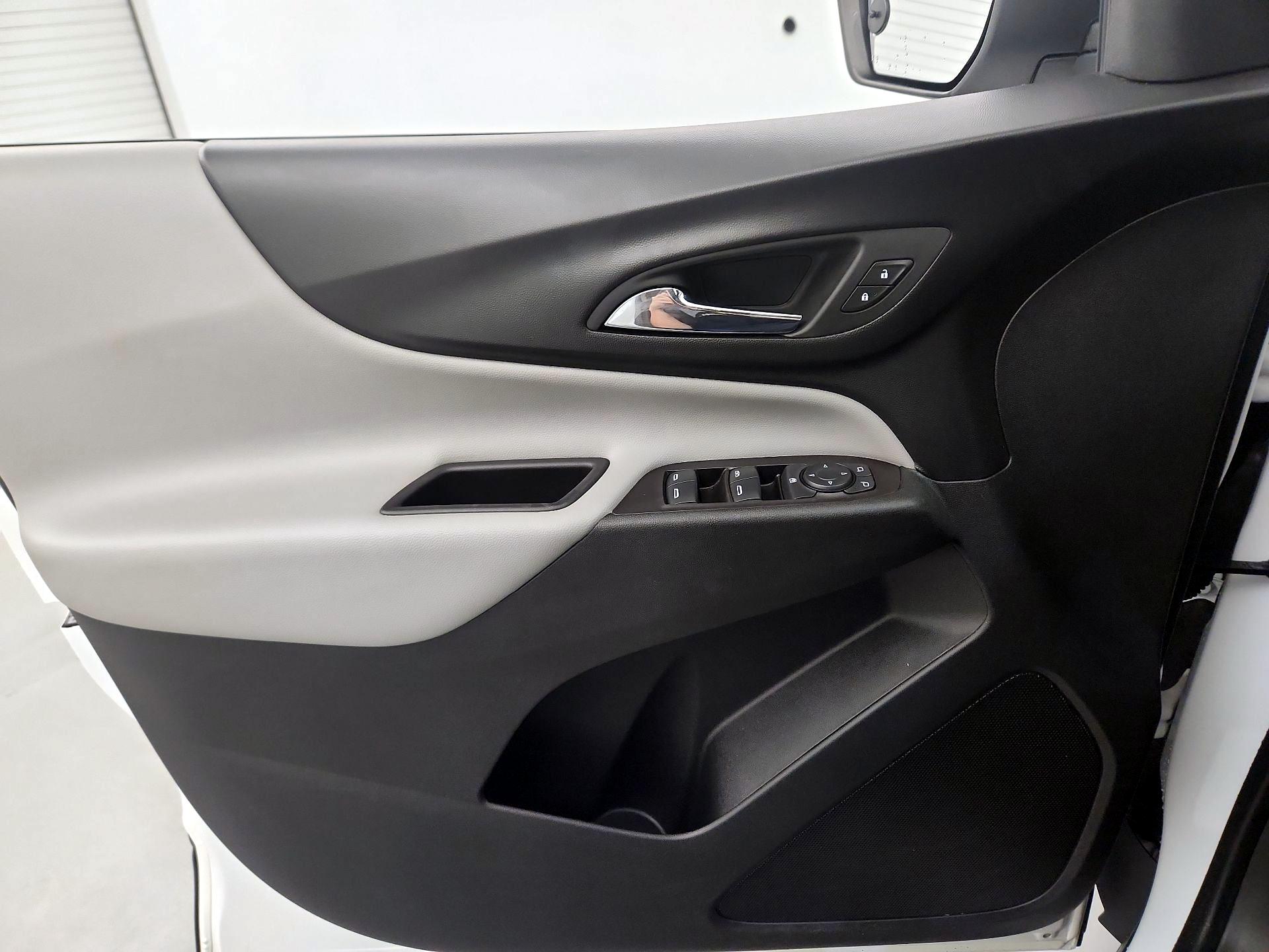 Thumbnail: 2020 Chevrolet Equinox - 12
