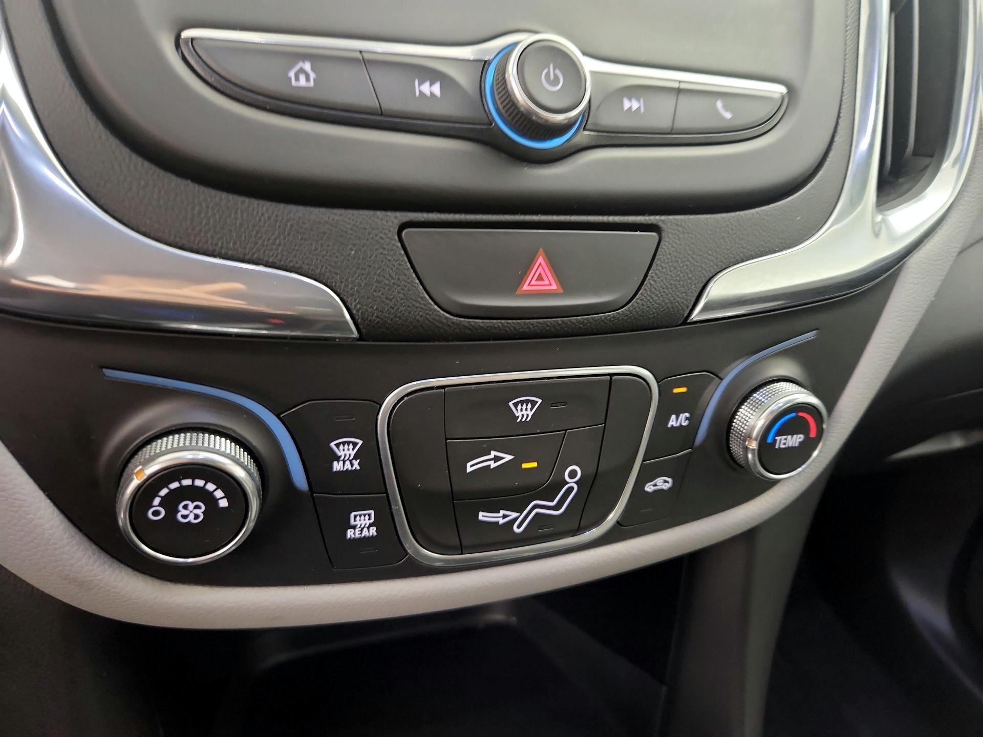 Thumbnail: 2020 Chevrolet Equinox - 16