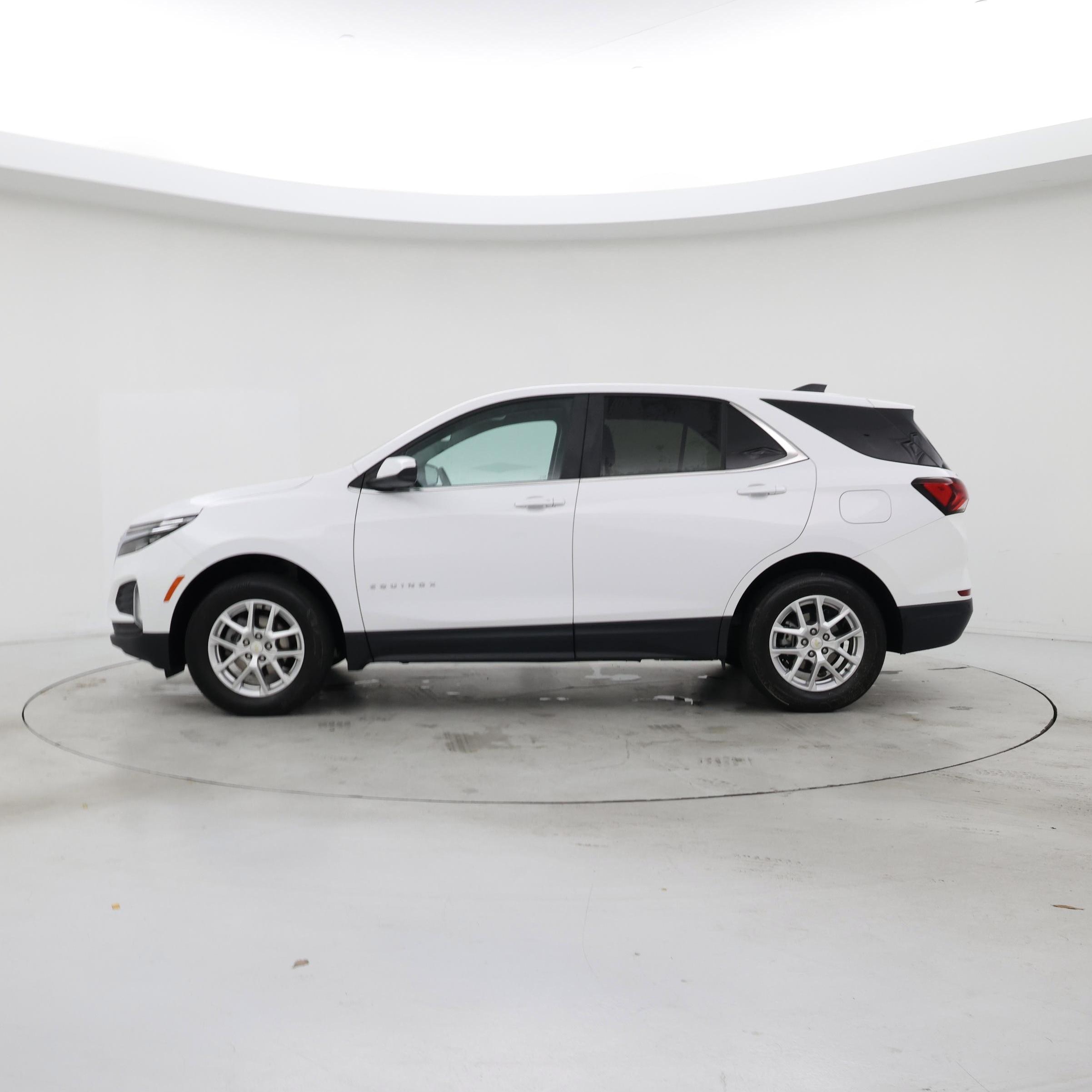 Thumbnail: 2023 Chevrolet Equinox - 3