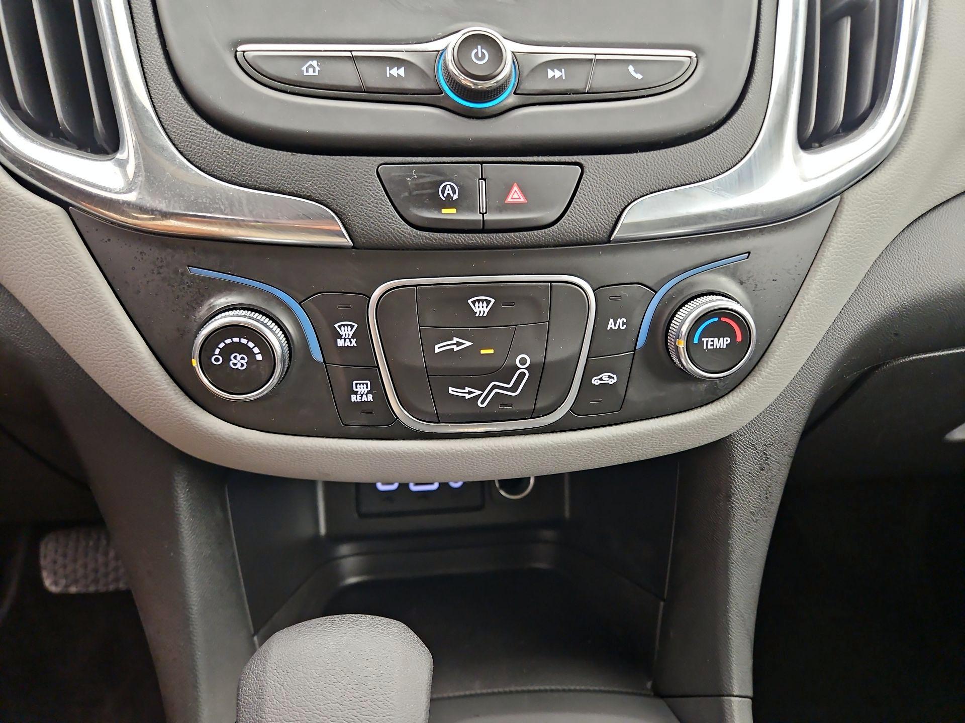 Thumbnail: 2022 Chevrolet Equinox - 16