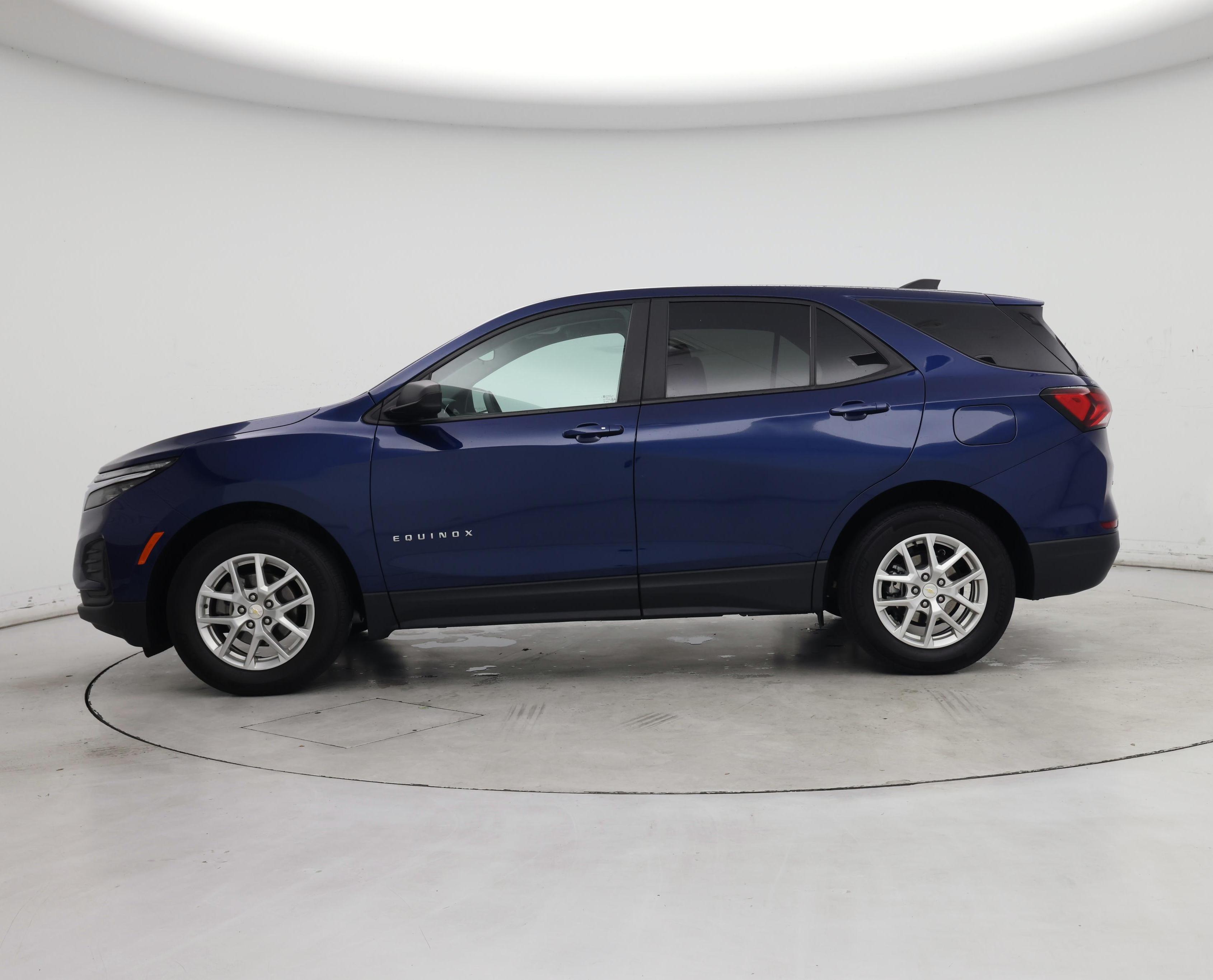 Thumbnail: 2022 Chevrolet Equinox - 3