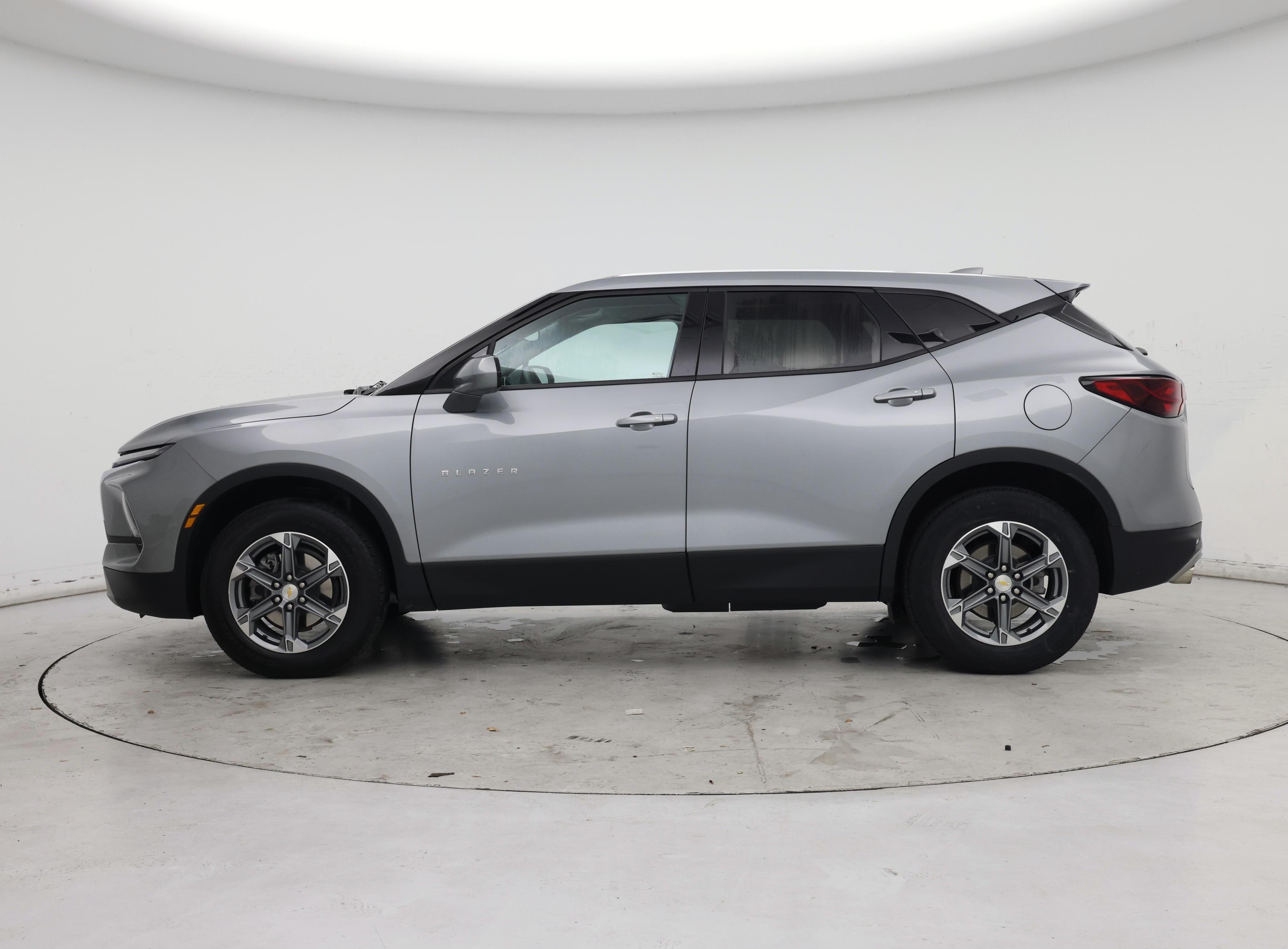 Thumbnail: 2023 Chevrolet Blazer - 3