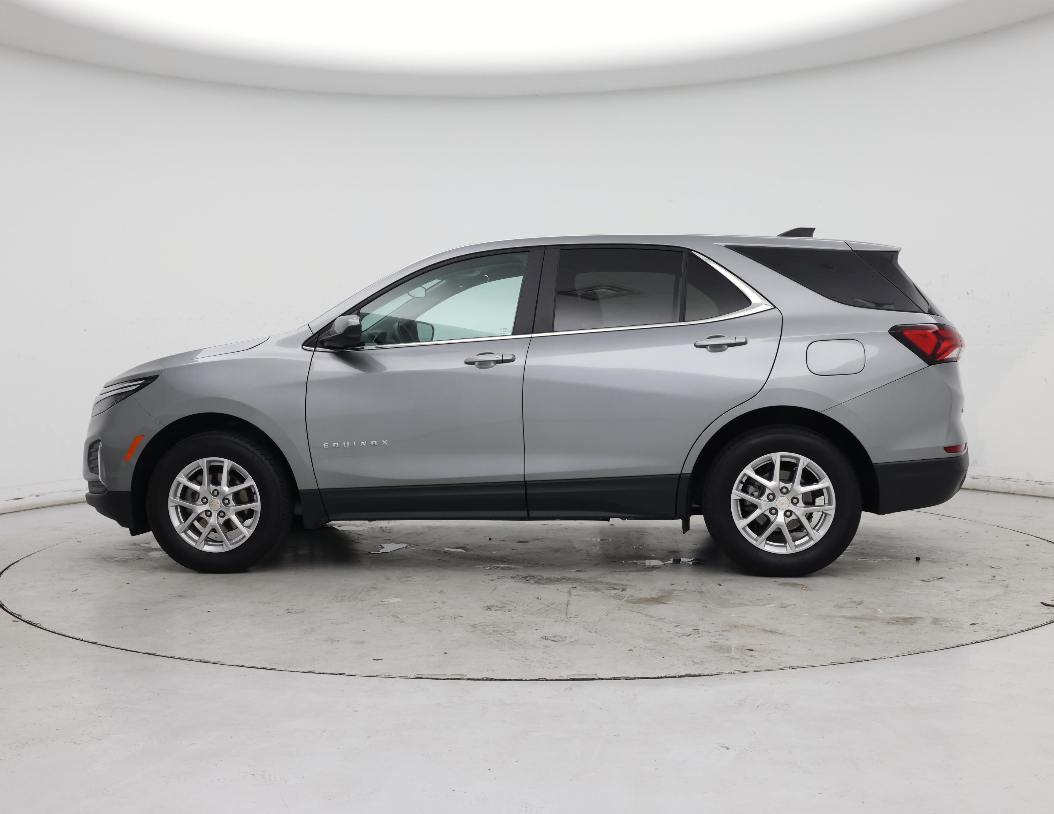Thumbnail: 2023 Chevrolet Equinox - 3