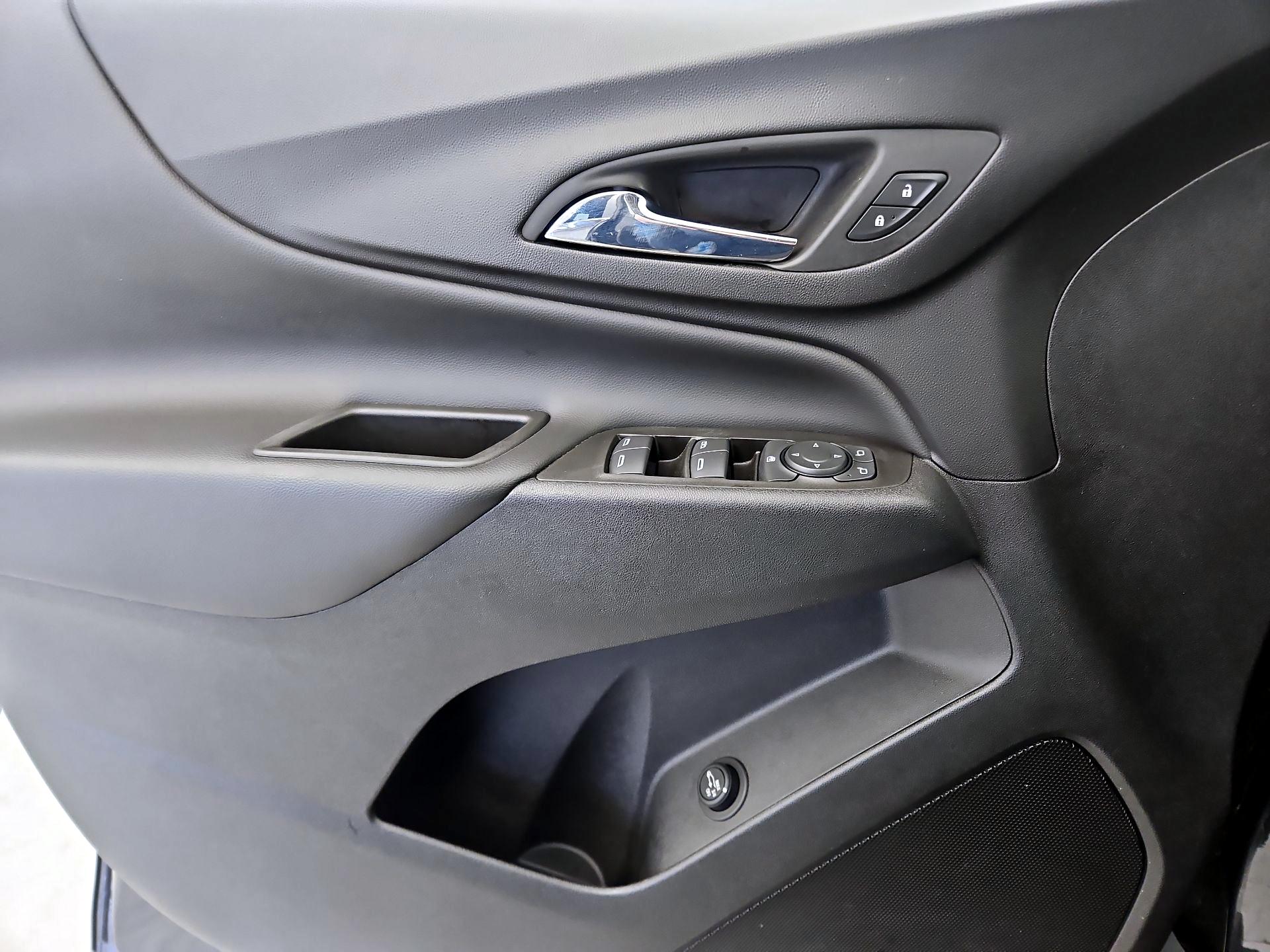 Thumbnail: 2022 Chevrolet Equinox - 12