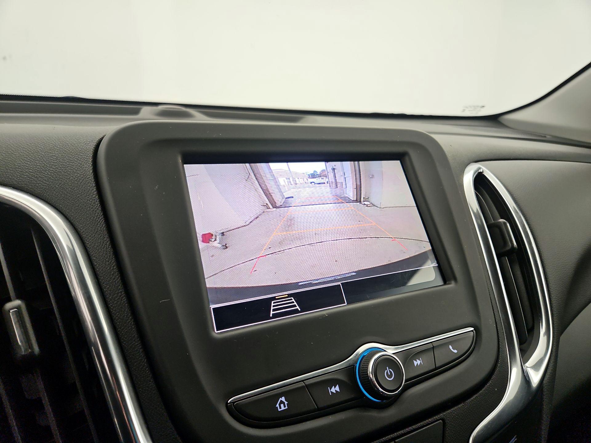 Thumbnail: 2022 Chevrolet Equinox - 14