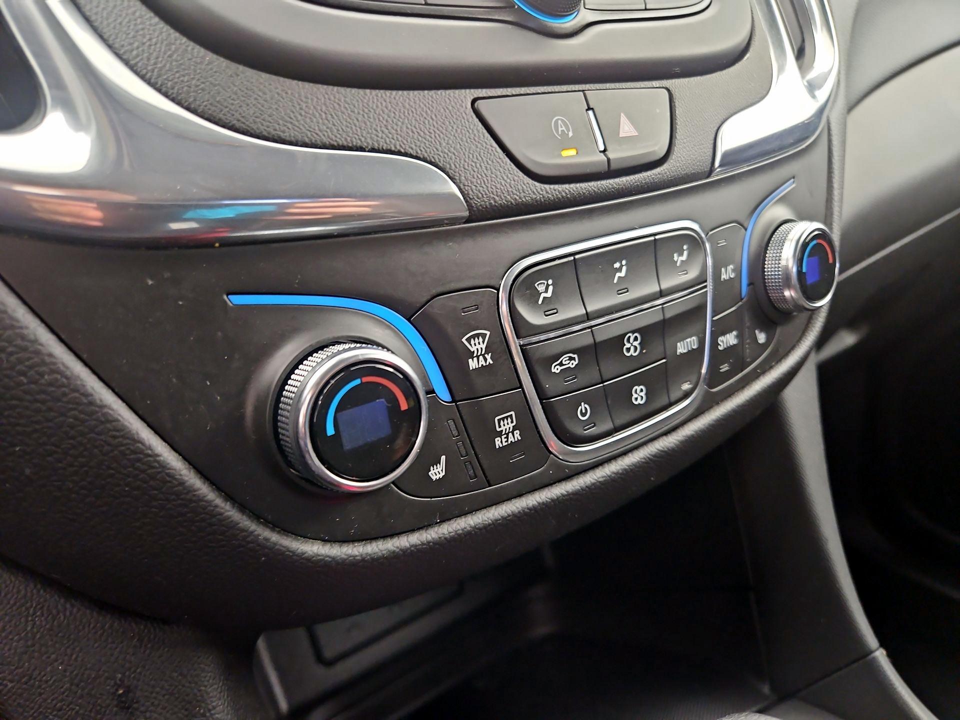 Thumbnail: 2022 Chevrolet Equinox - 16