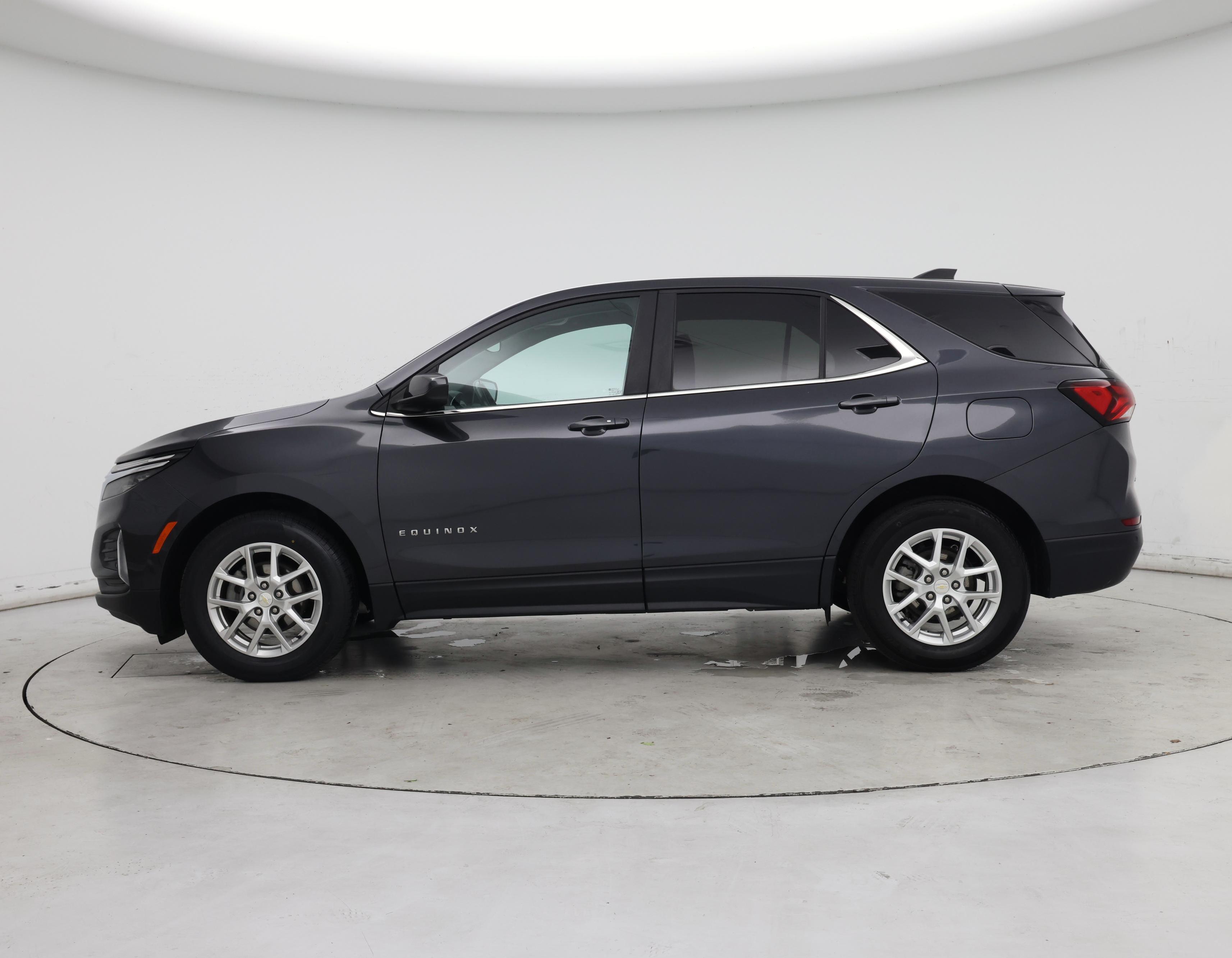 Thumbnail: 2022 Chevrolet Equinox - 3