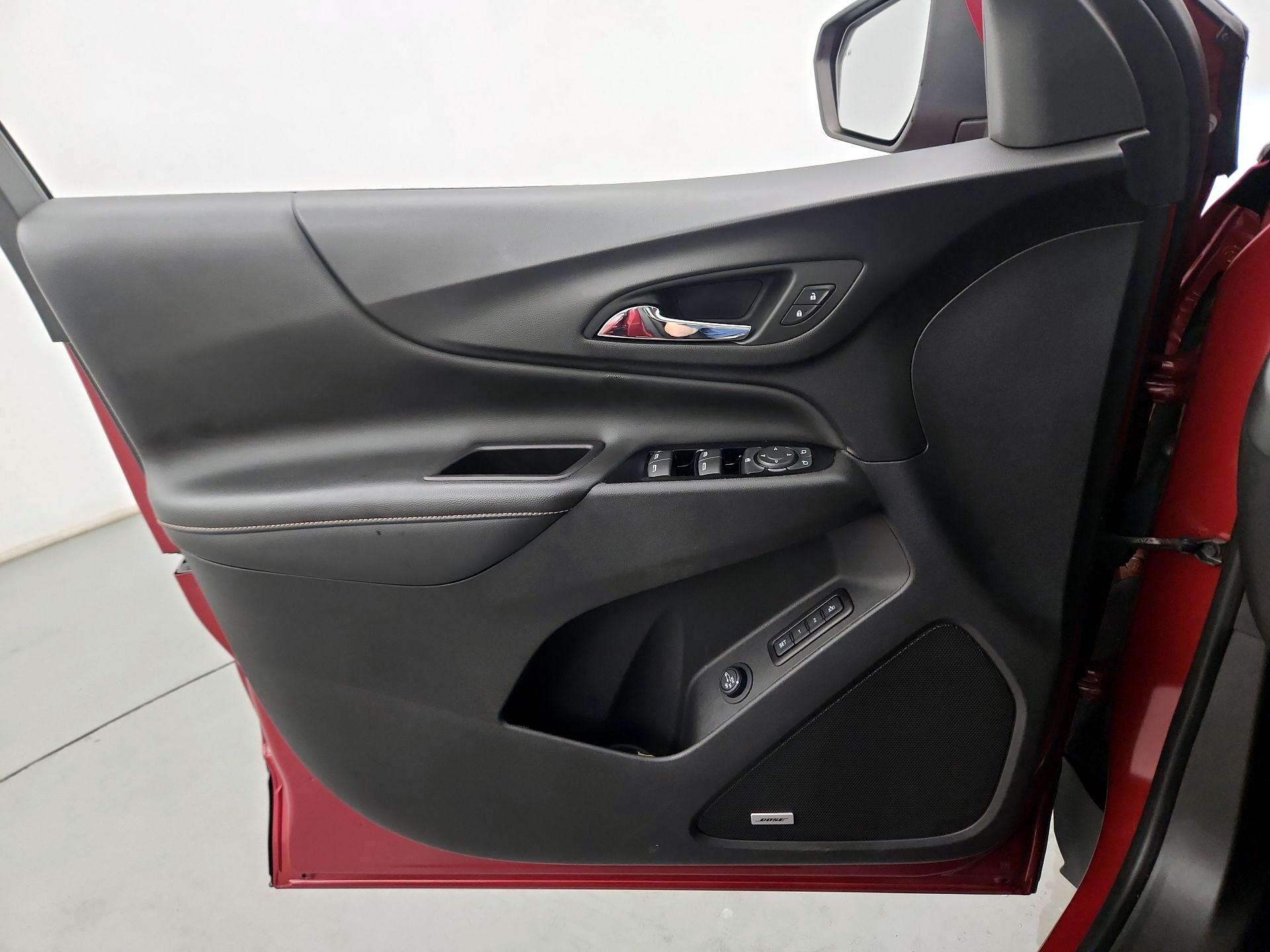 Thumbnail: 2022 Chevrolet Equinox - 12