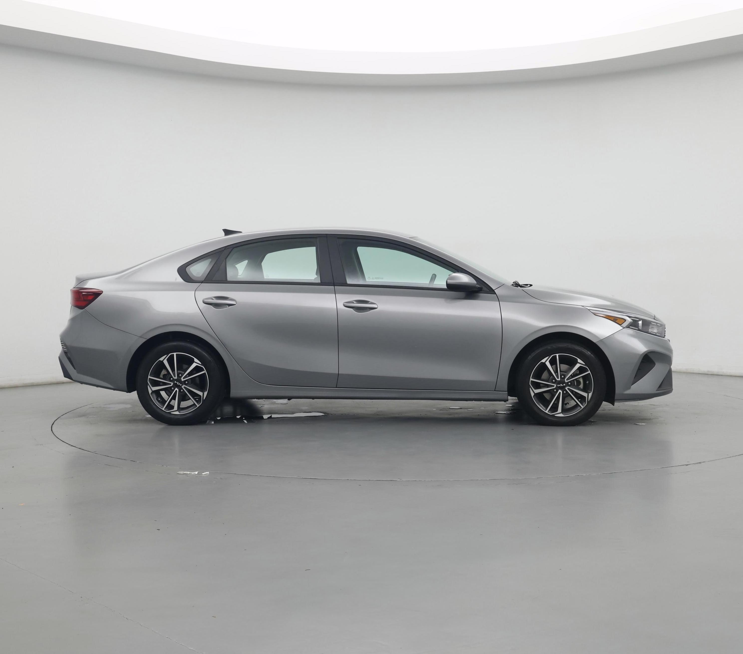 Thumbnail: 2022 Kia Forte - 7