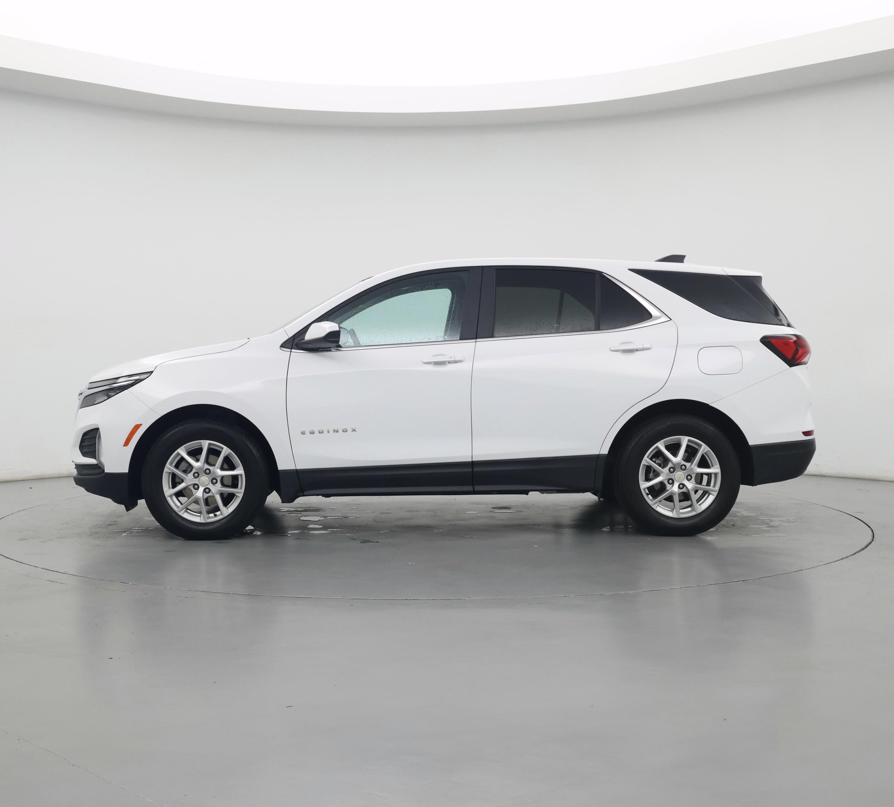 Thumbnail: 2023 Chevrolet Equinox - 3