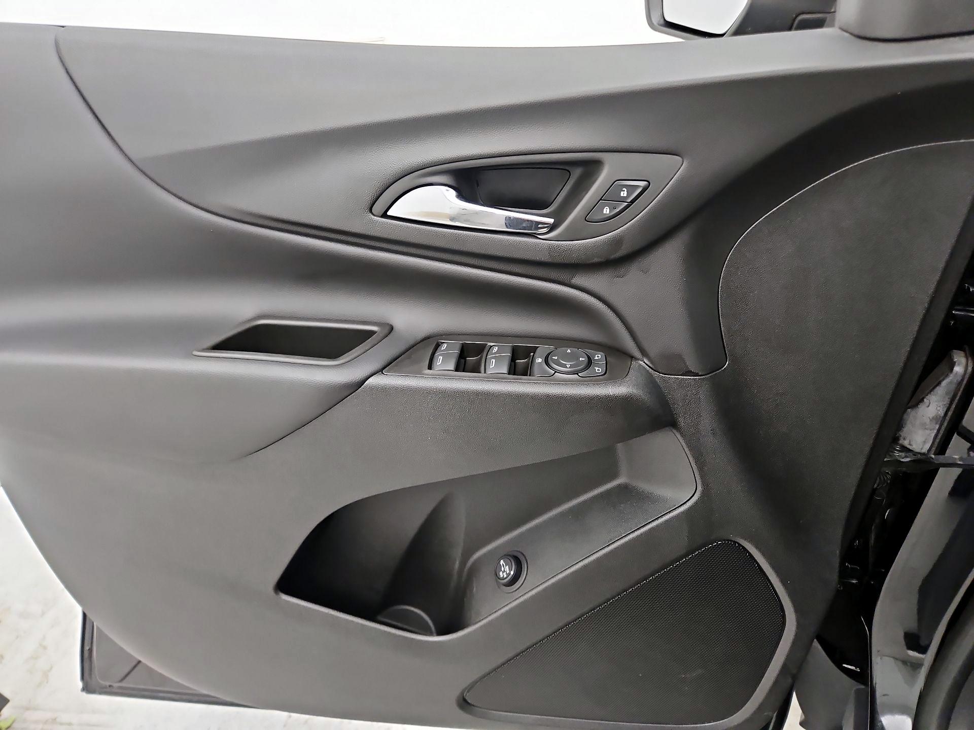 Thumbnail: 2022 Chevrolet Equinox - 12