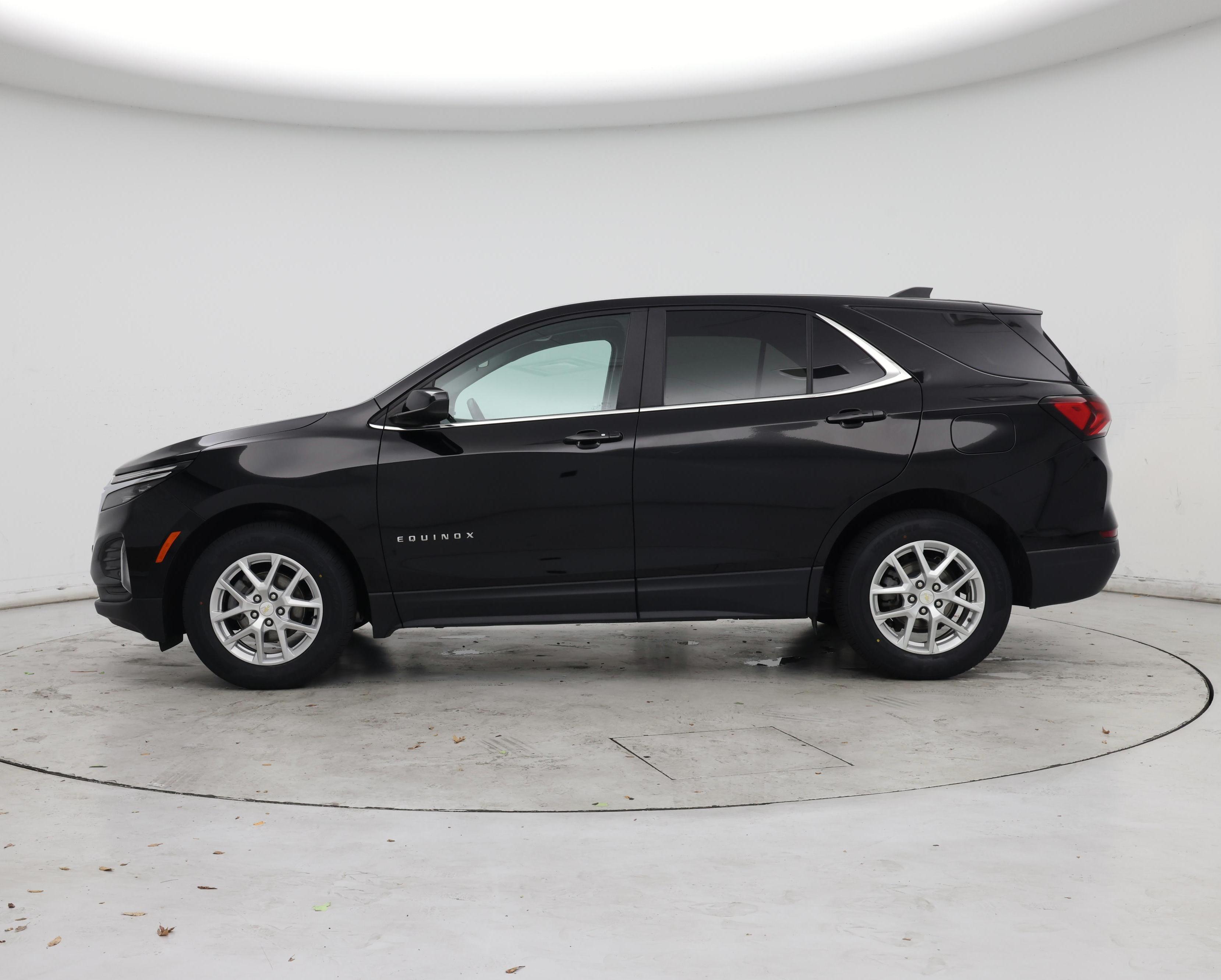 Thumbnail: 2022 Chevrolet Equinox - 3