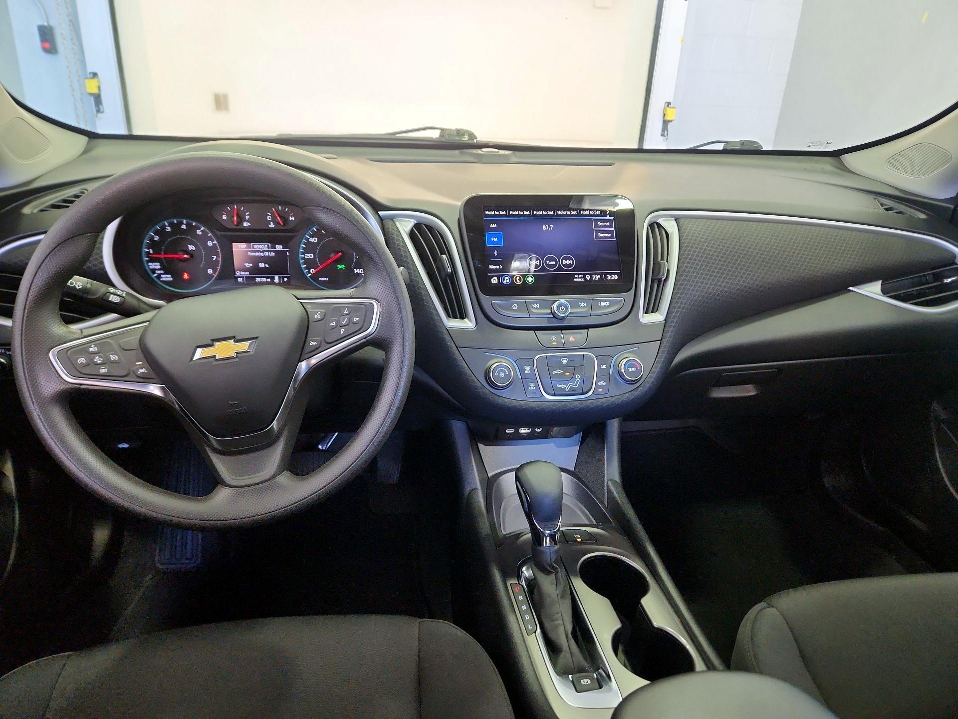Thumbnail: 2023 Chevrolet Malibu - 9