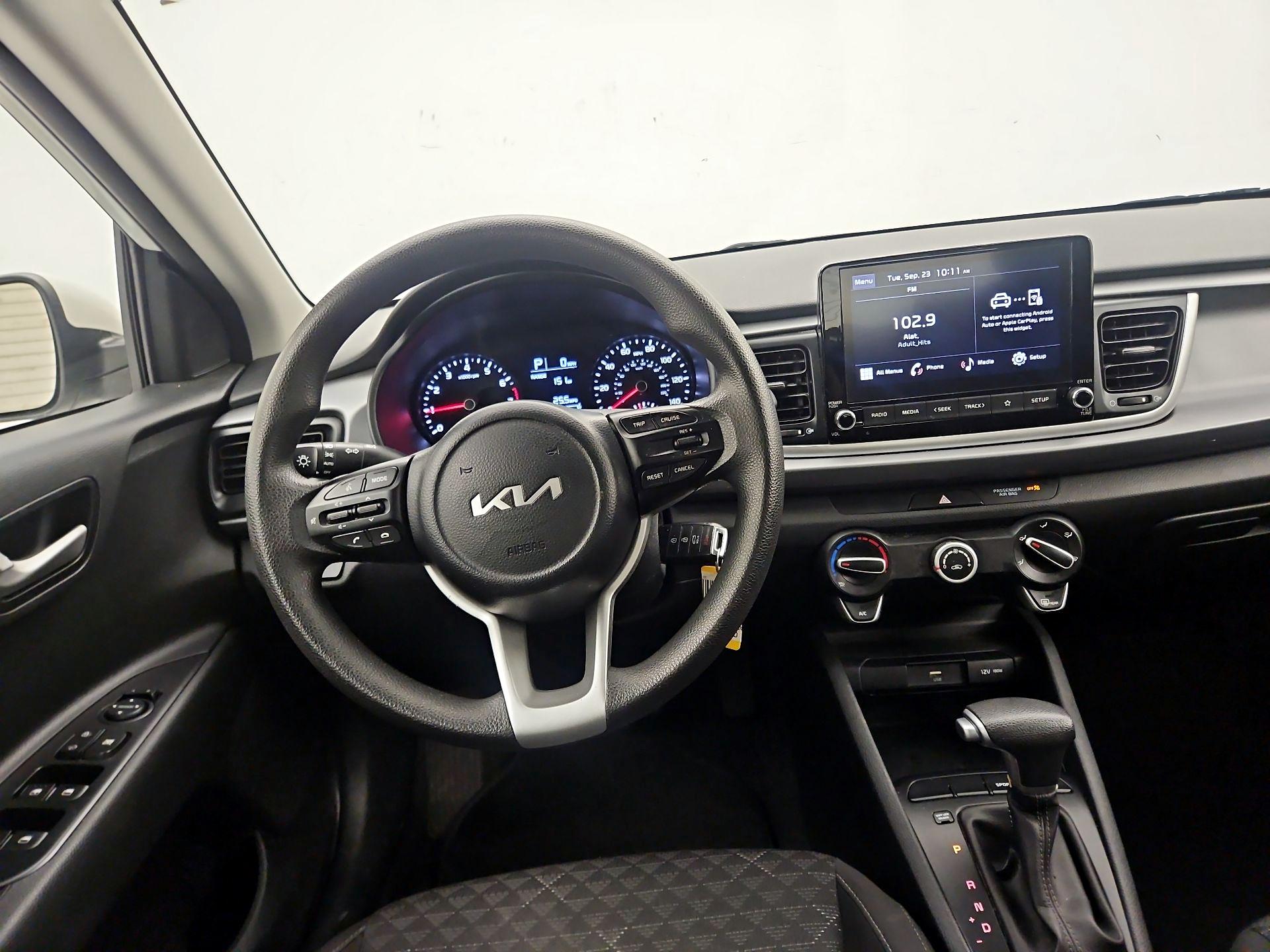 Thumbnail: 2023 Kia Rio - 10