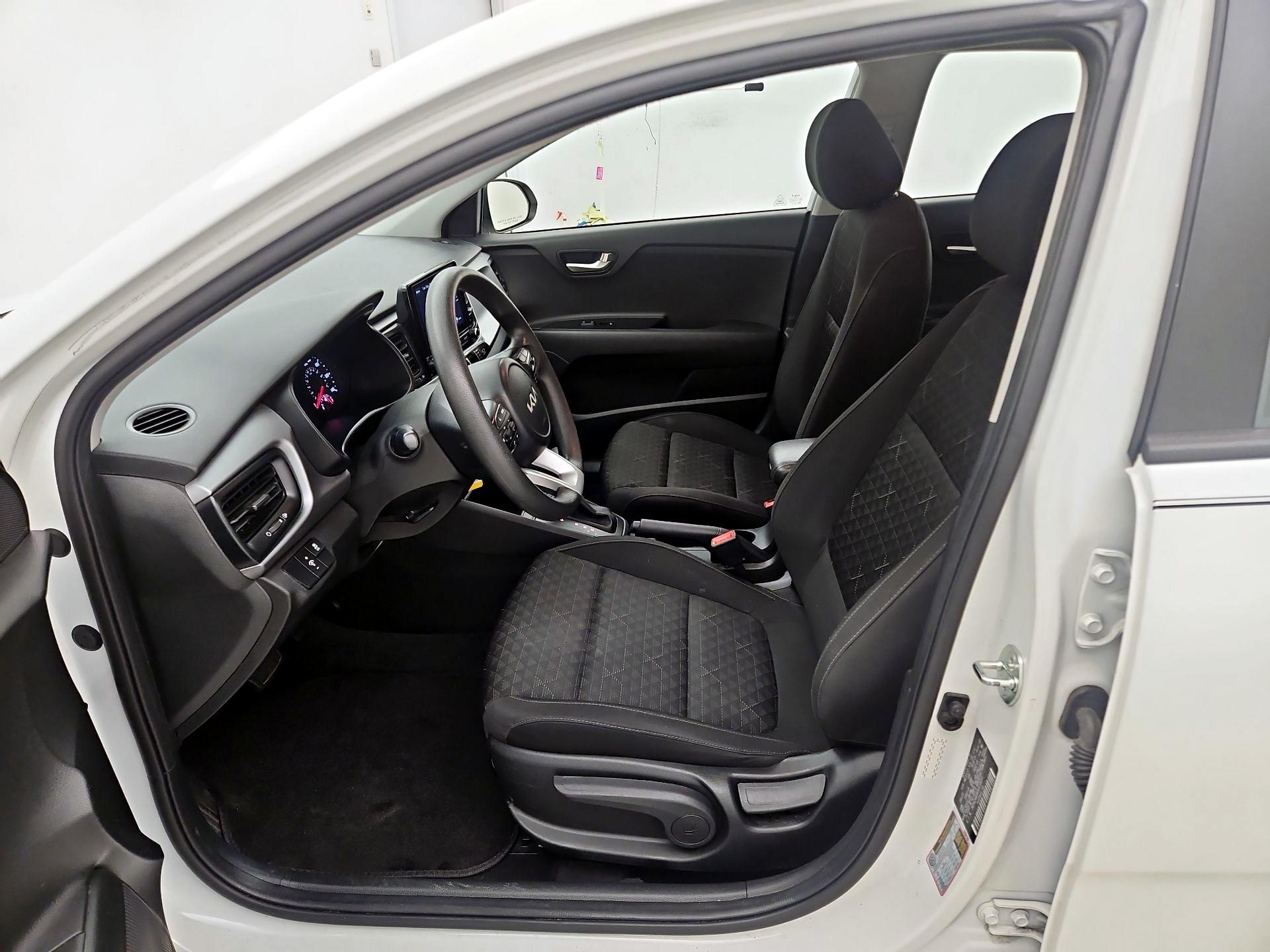Thumbnail: 2023 Kia Rio - 11