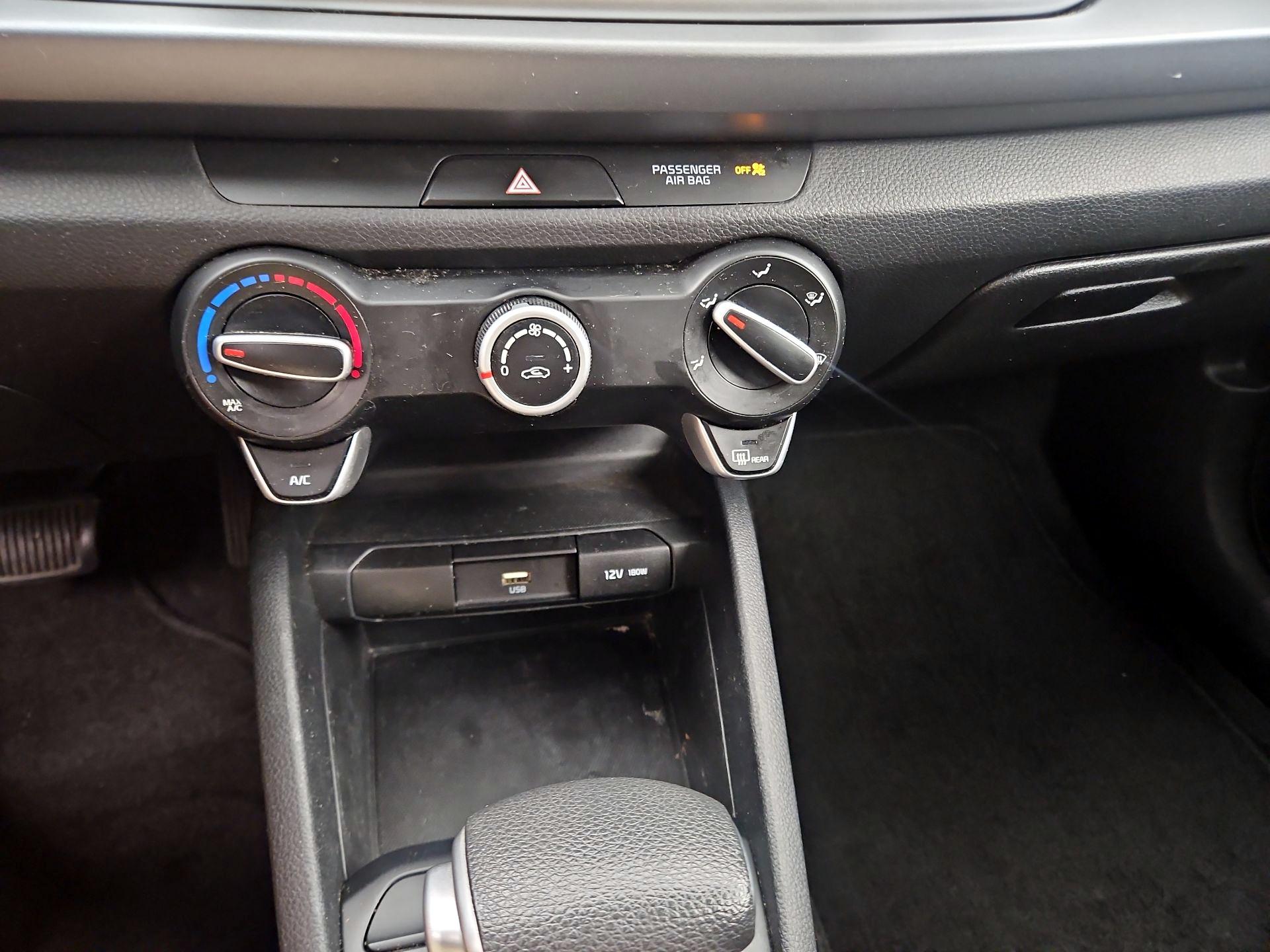 Thumbnail: 2023 Kia Rio - 16