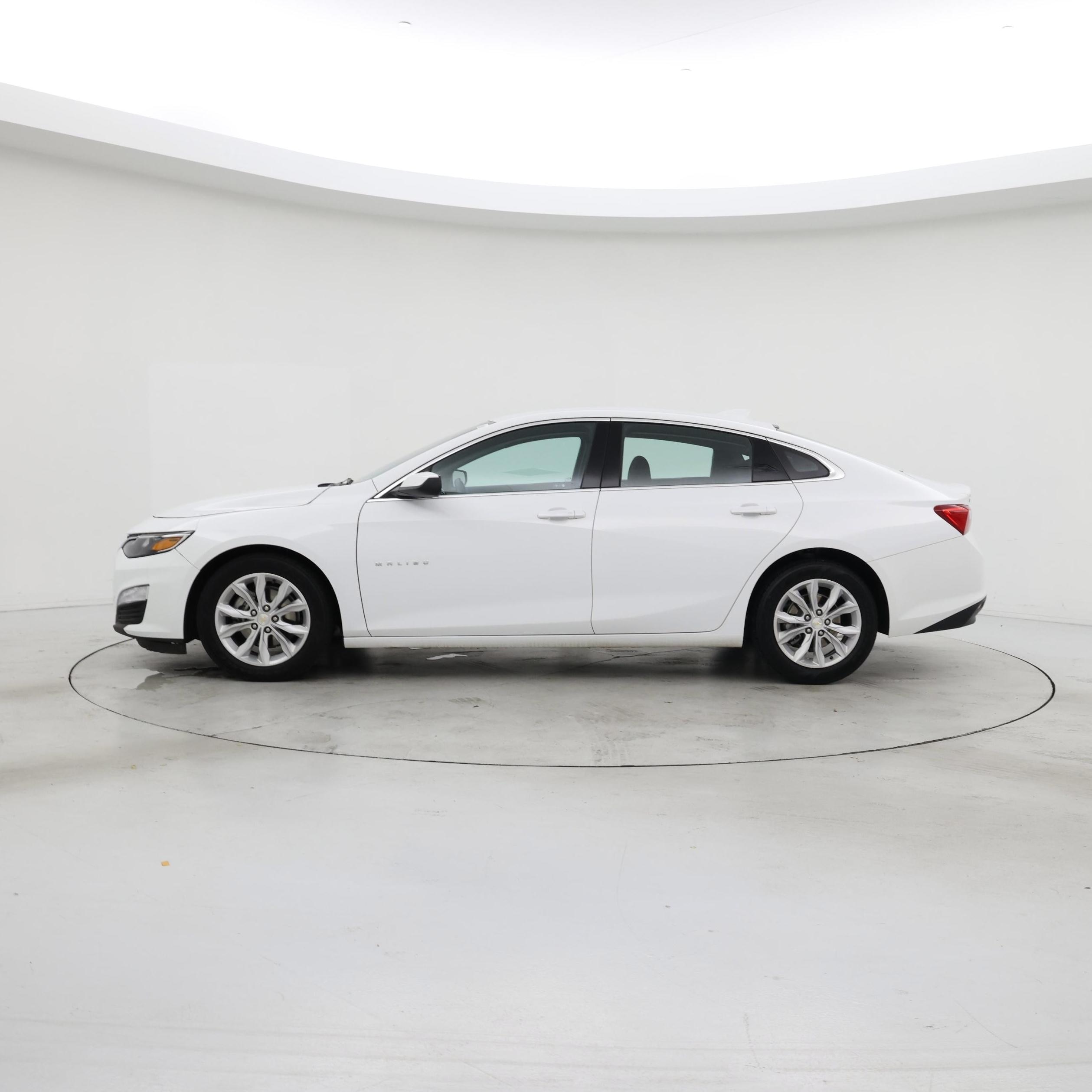 Thumbnail: 2023 Chevrolet Malibu - 3