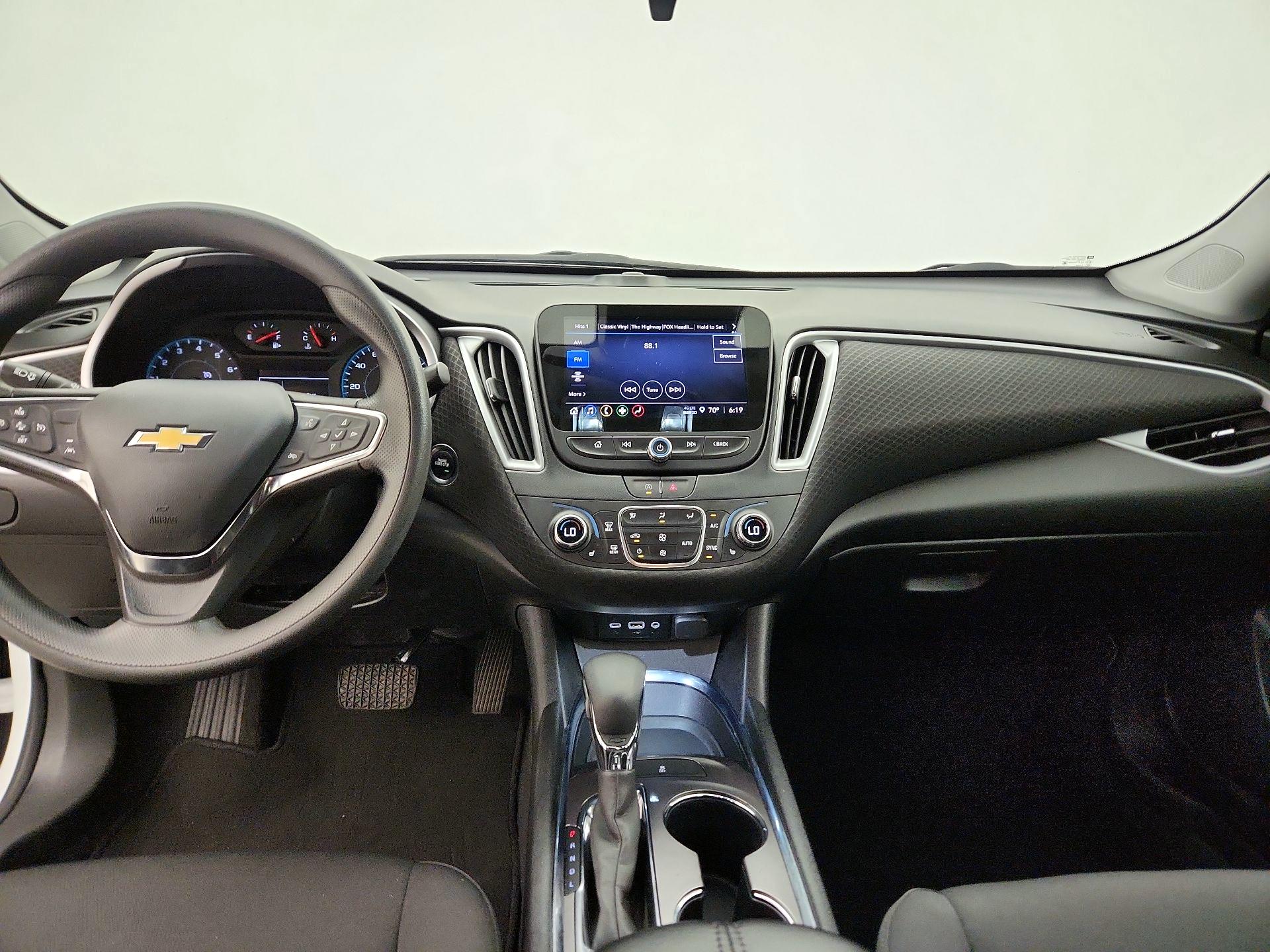 Thumbnail: 2023 Chevrolet Malibu - 9