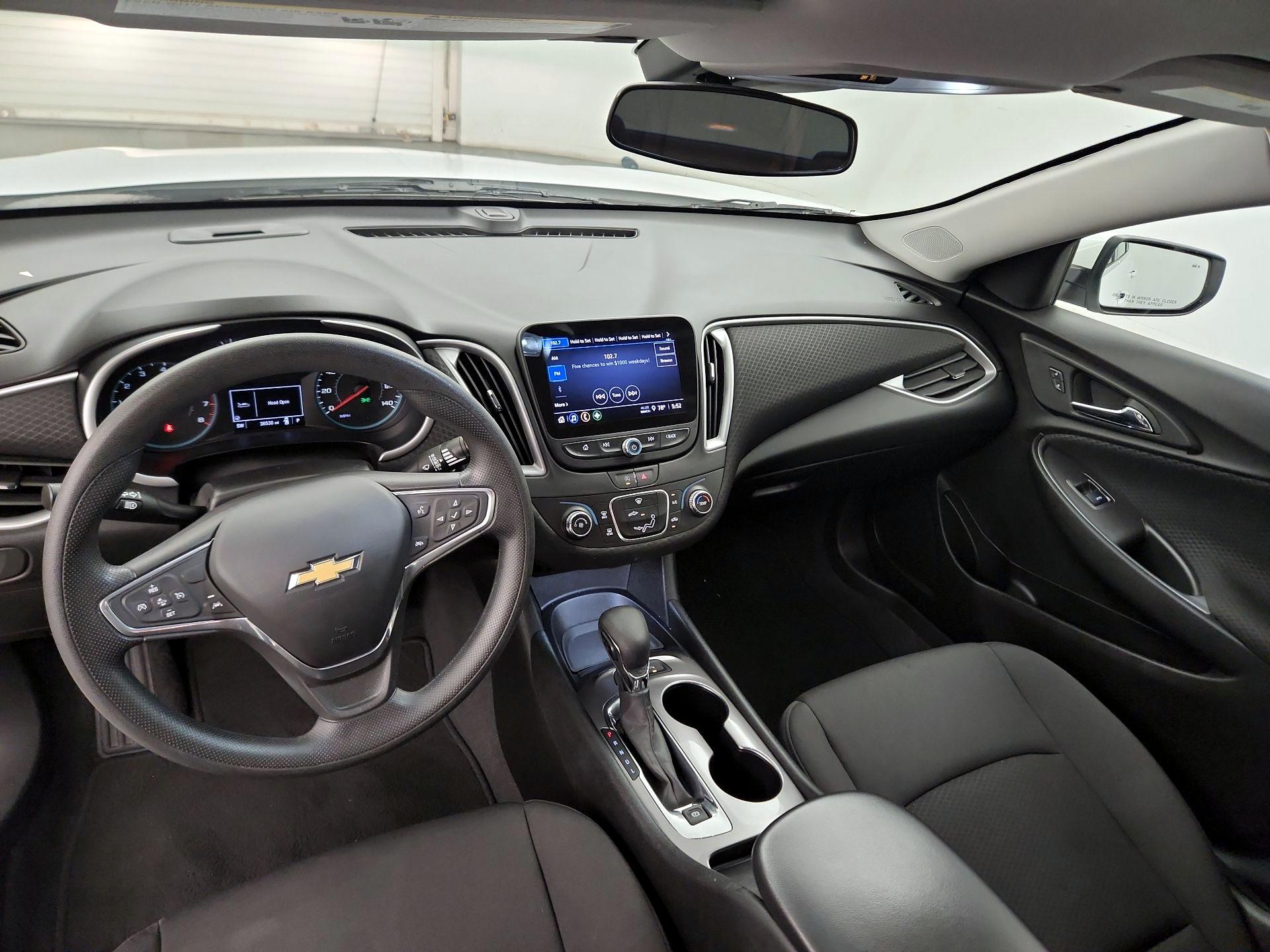 Thumbnail: 2023 Chevrolet Malibu - 9